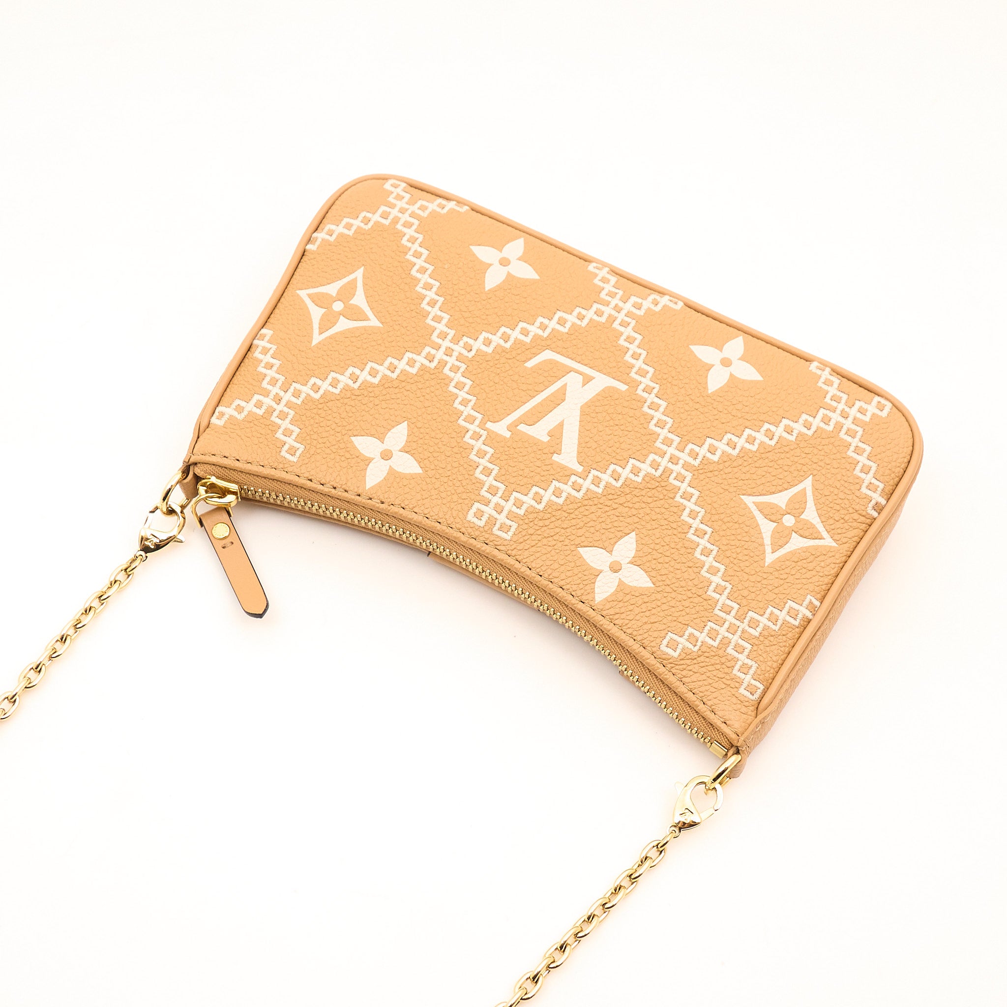 Louis Vuitton Arizona Cream Empriente Broderies Easy Pouch On Strap