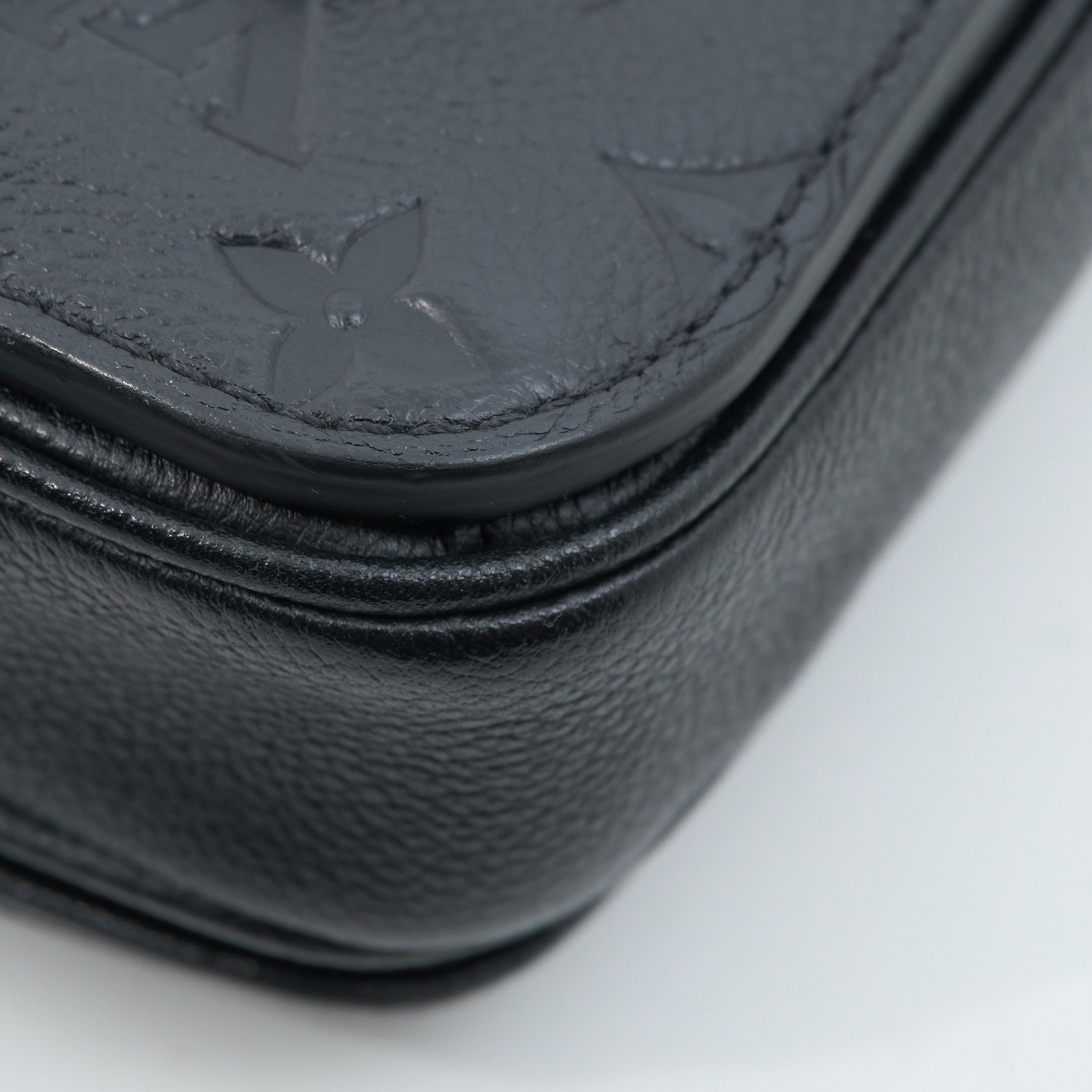 Louis Vuitton Pochette Metis Monogram Black