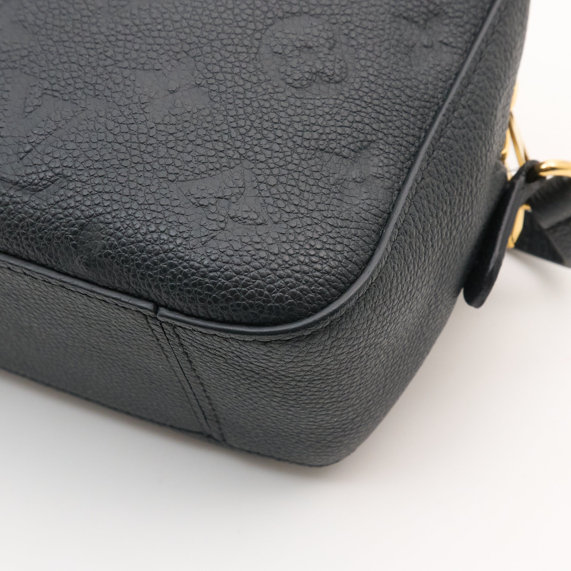 Louis Vuitton Saintonge Black Bag