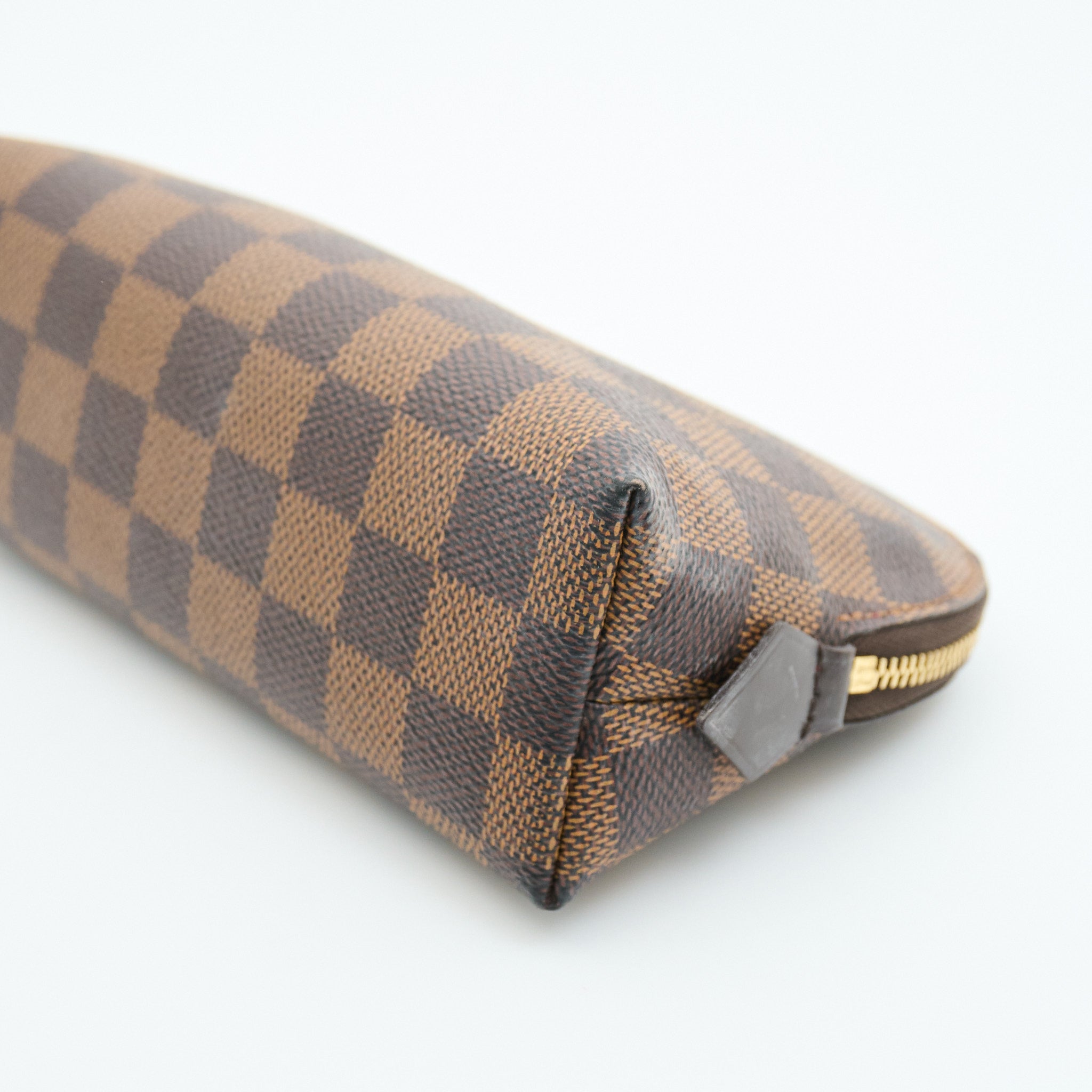 Louis Vuitton Cosmetic Pouch in Damier Ebene