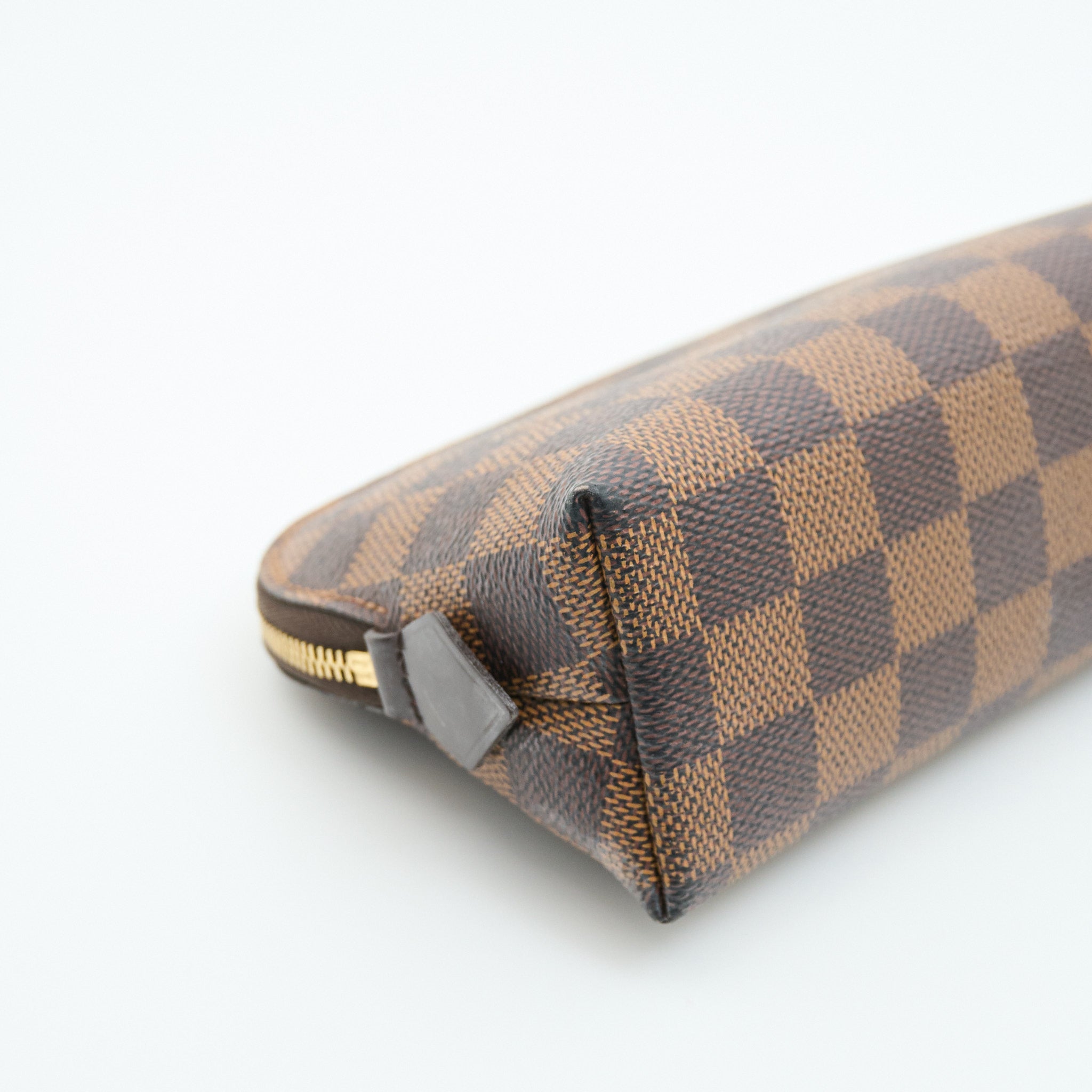Louis Vuitton Cosmetic Pouch in Damier Ebene