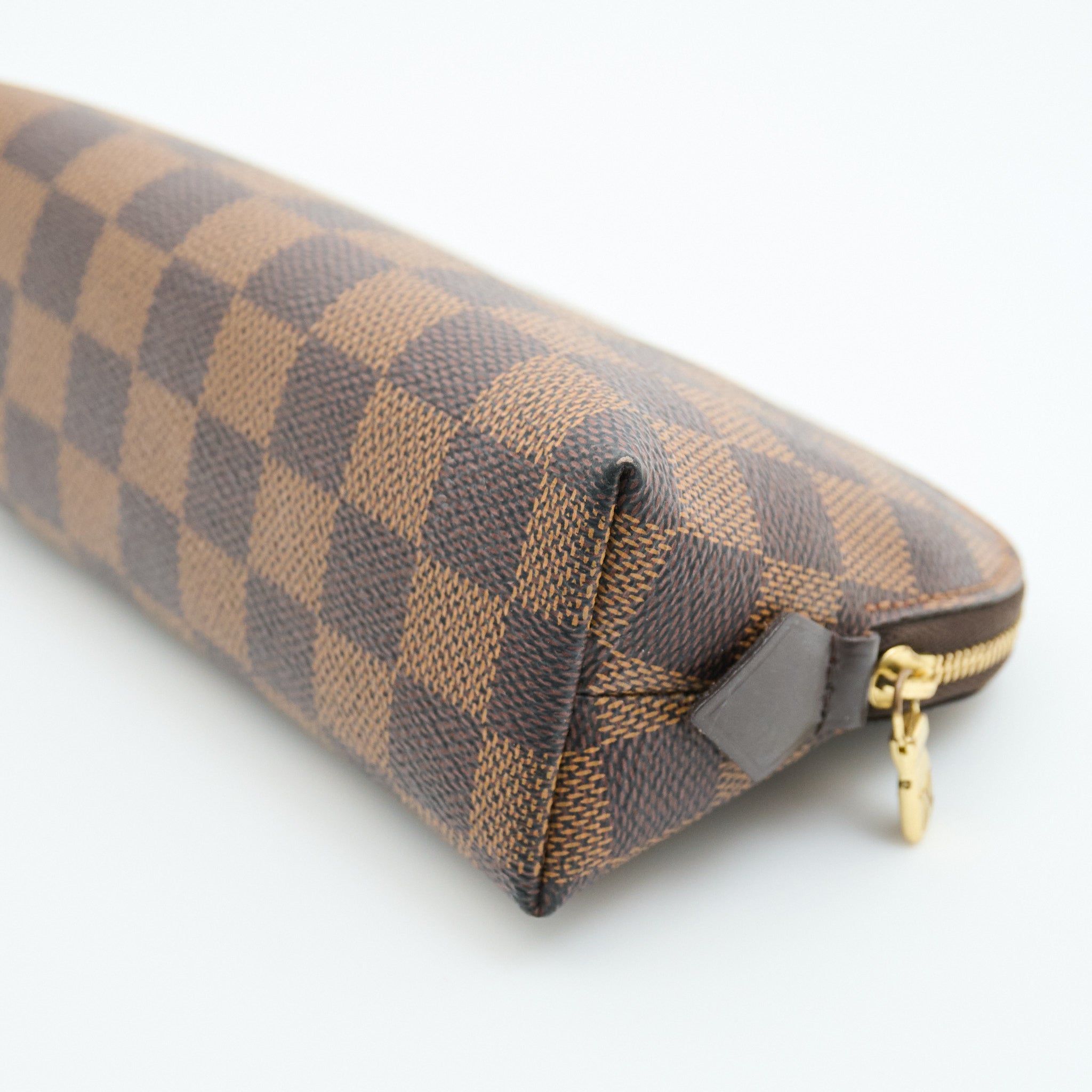 Louis Vuitton Cosmetic Pouch in Damier Ebene