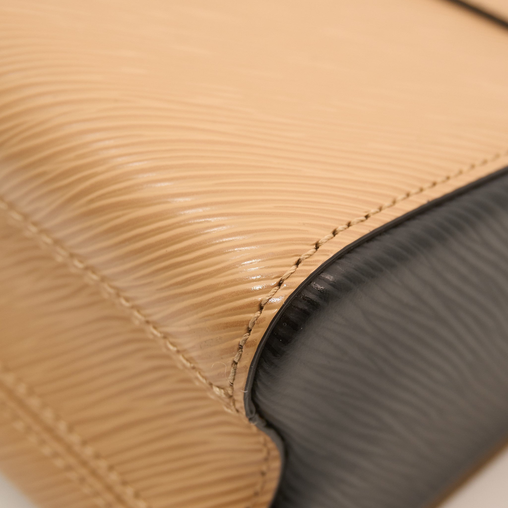 Louis Vuitton Twist Epi Bag