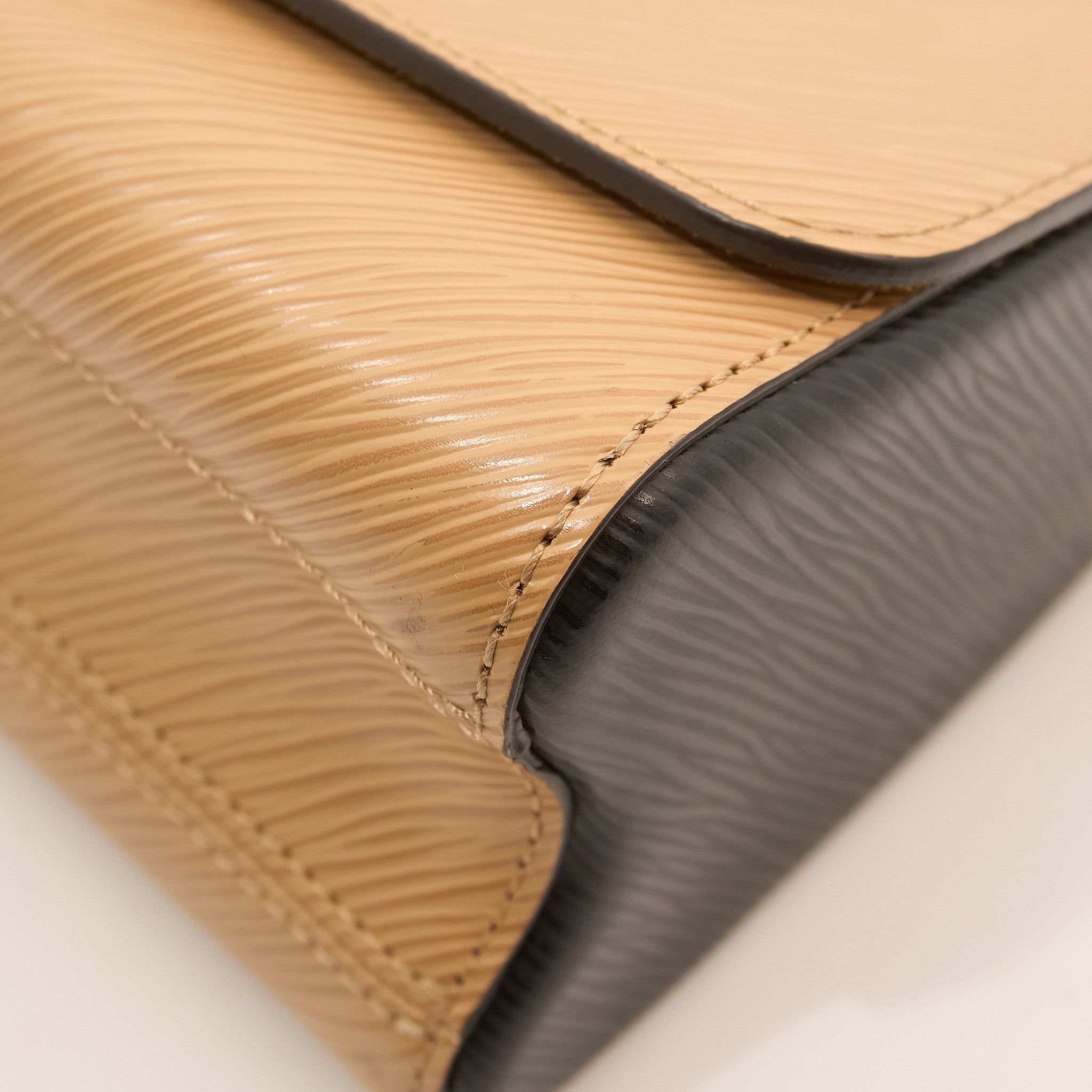 Louis Vuitton Twist Epi Bag
