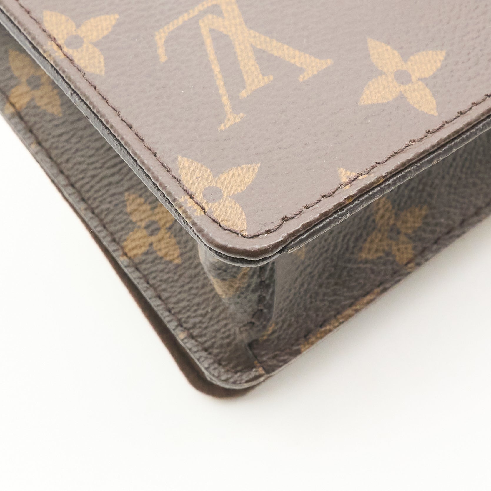 Louis Vuitton Wallet On Chain Lily