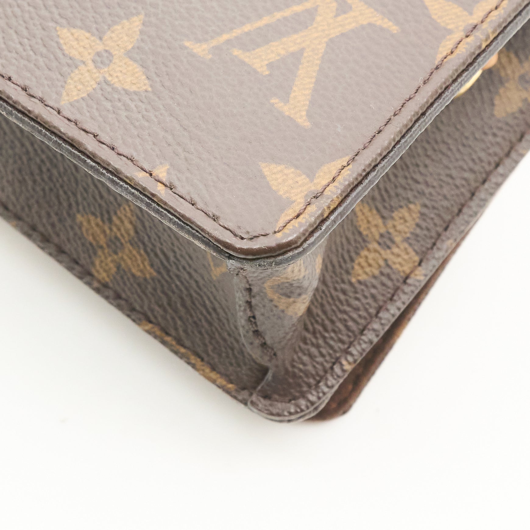 Louis Vuitton Wallet On Chain Lily