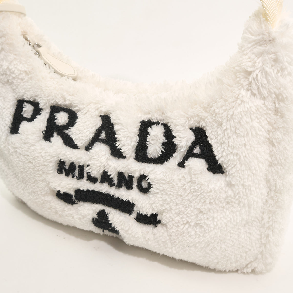 Prada Re-Edition 2000 Terry Shoulder Bag