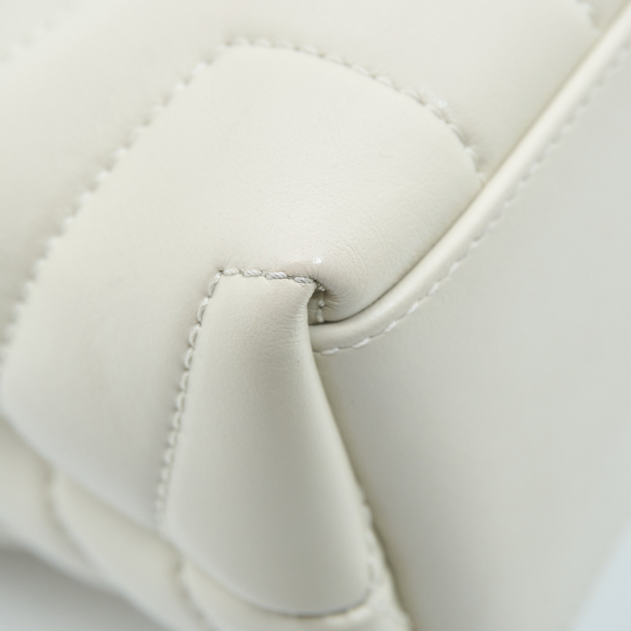 Saint Laurent Lou Lou Small Bag Crema Soft