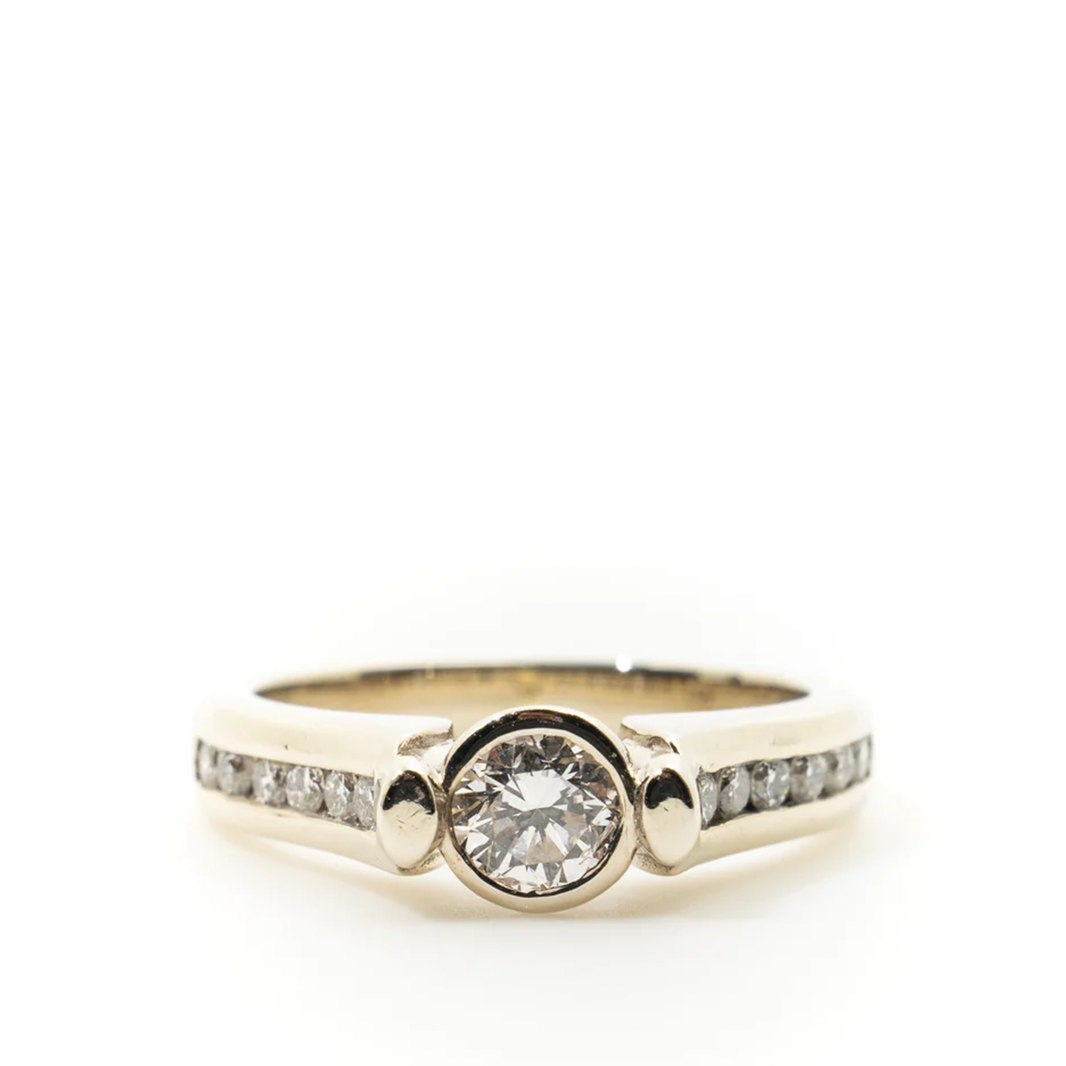 Custom 14ct White Gold Solitaire Ring