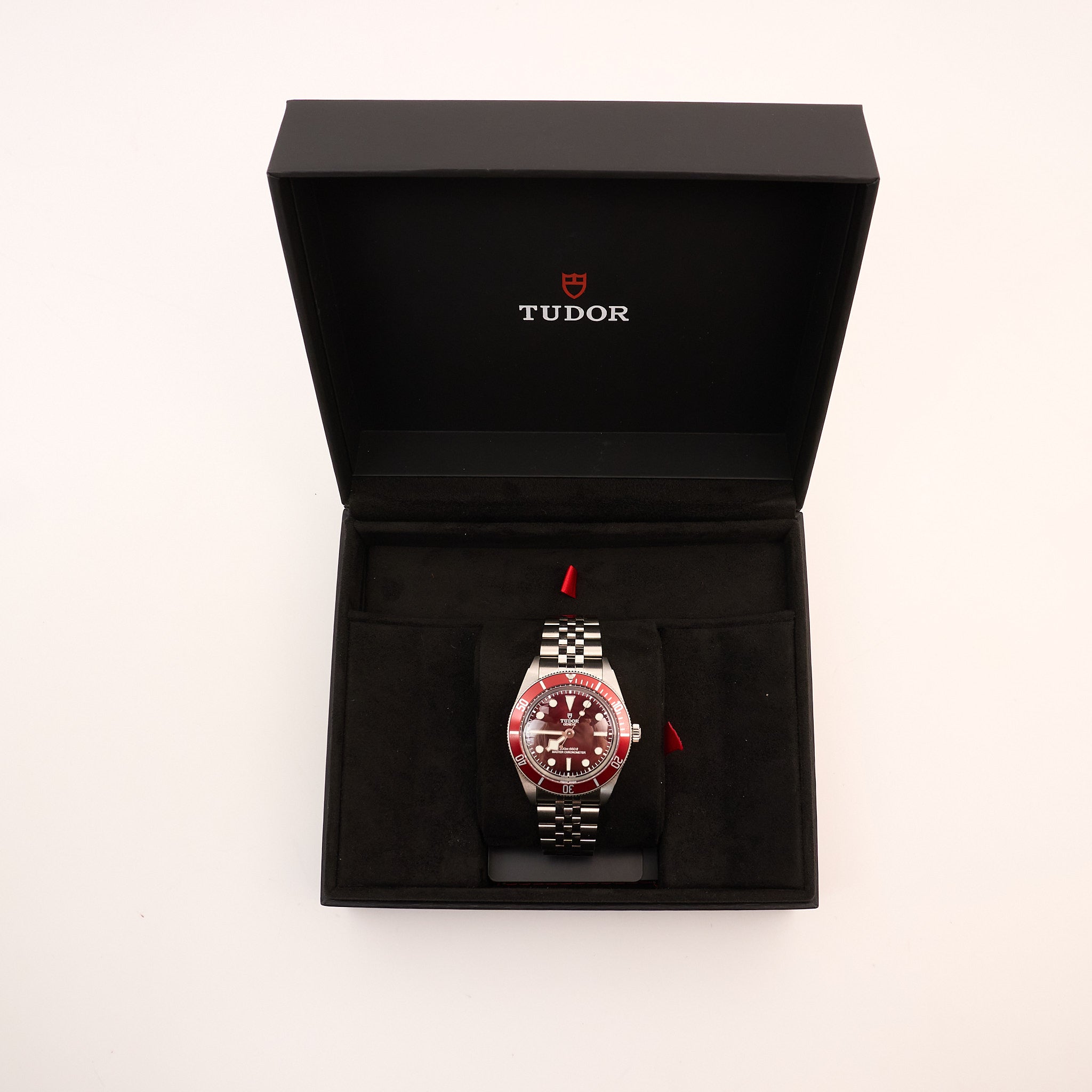 Tudor Black Bay 39 Burgundy Watch