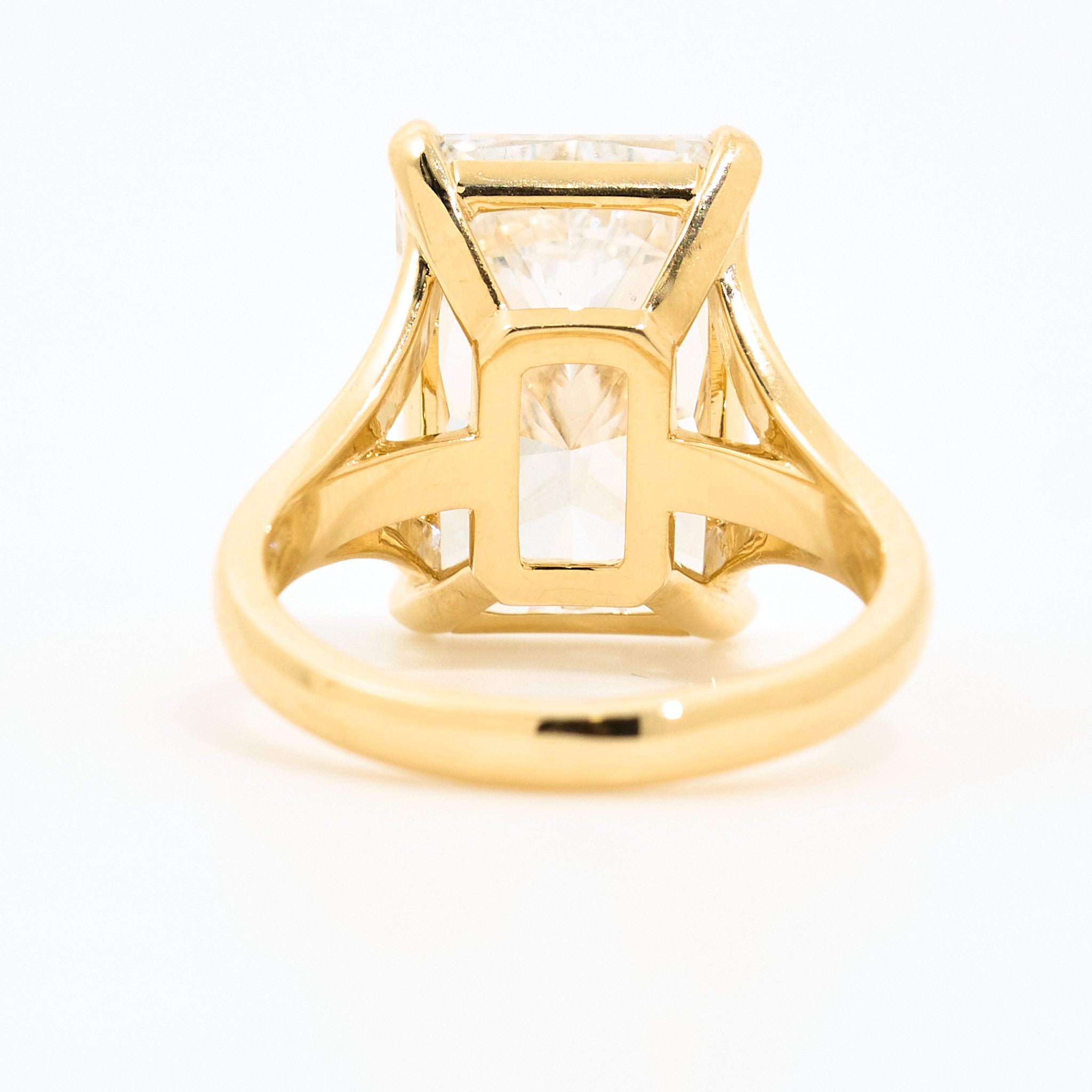 MV&Co Custom 10.22ct Lab-Grown Diamond Solitaire Ring in 18ct Yellow Gold
