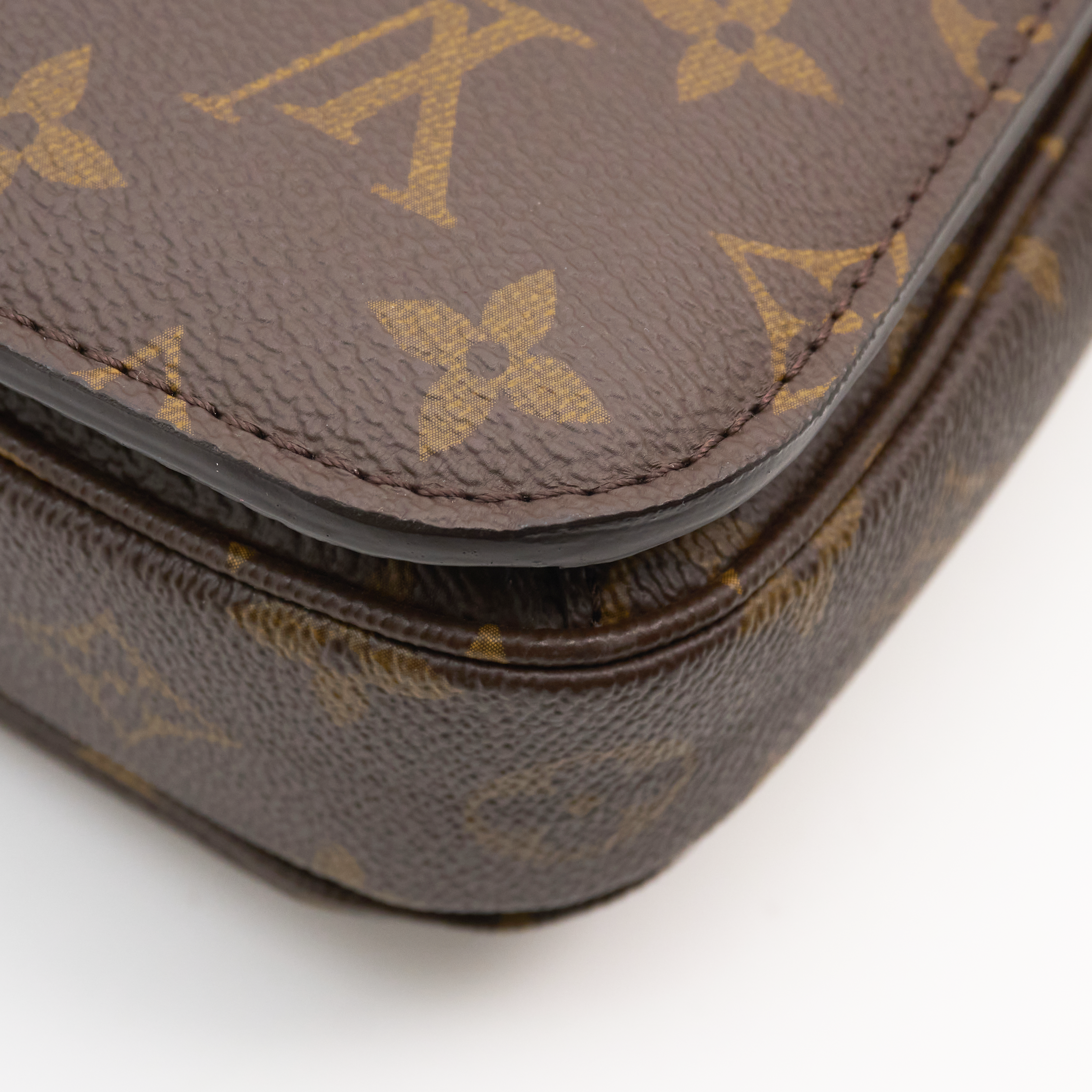 Louis Vuitton Monogram Pochette Metis