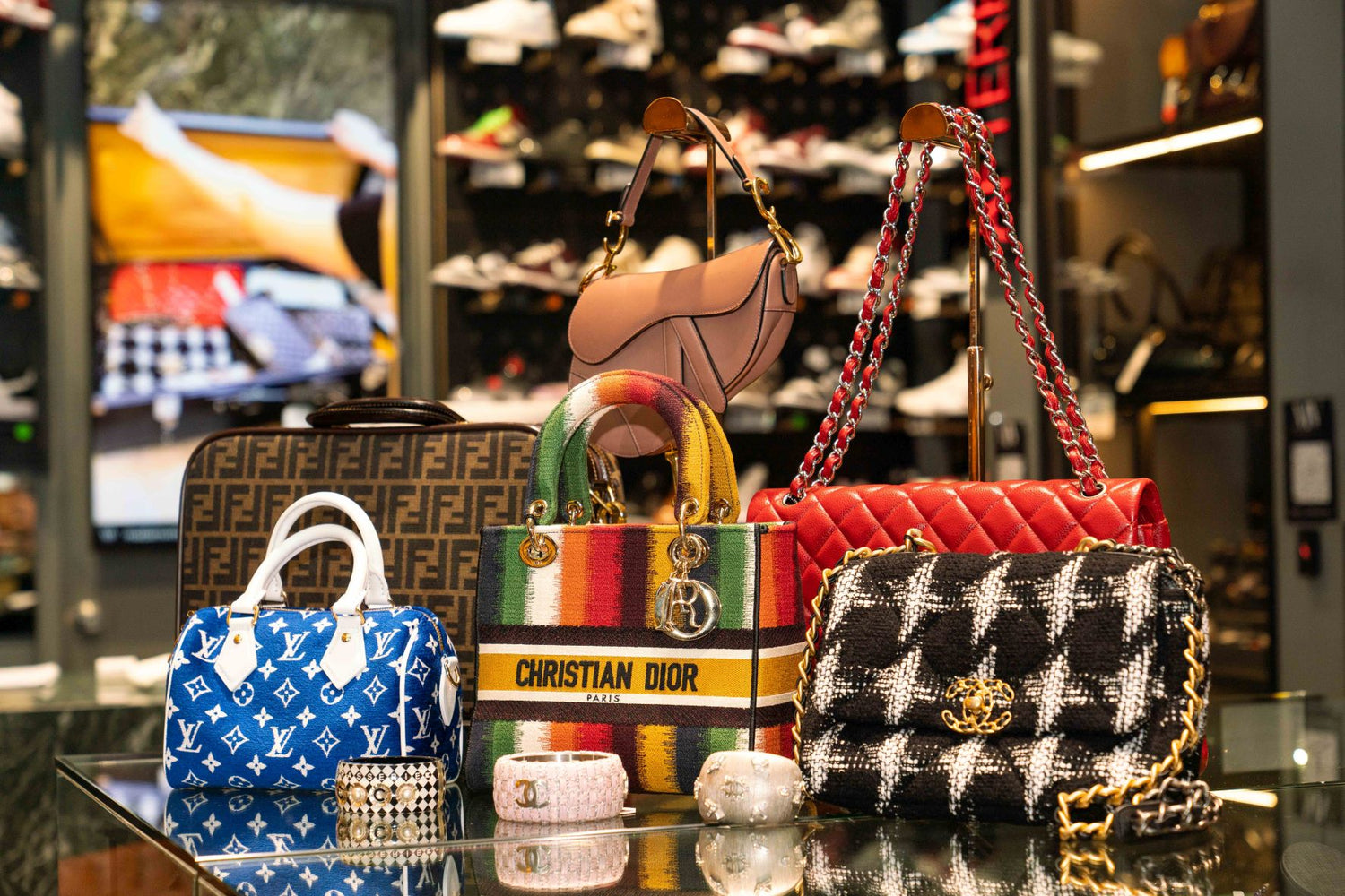 How to Find the Perfect Pre-Owned Designer Handbag in Paris