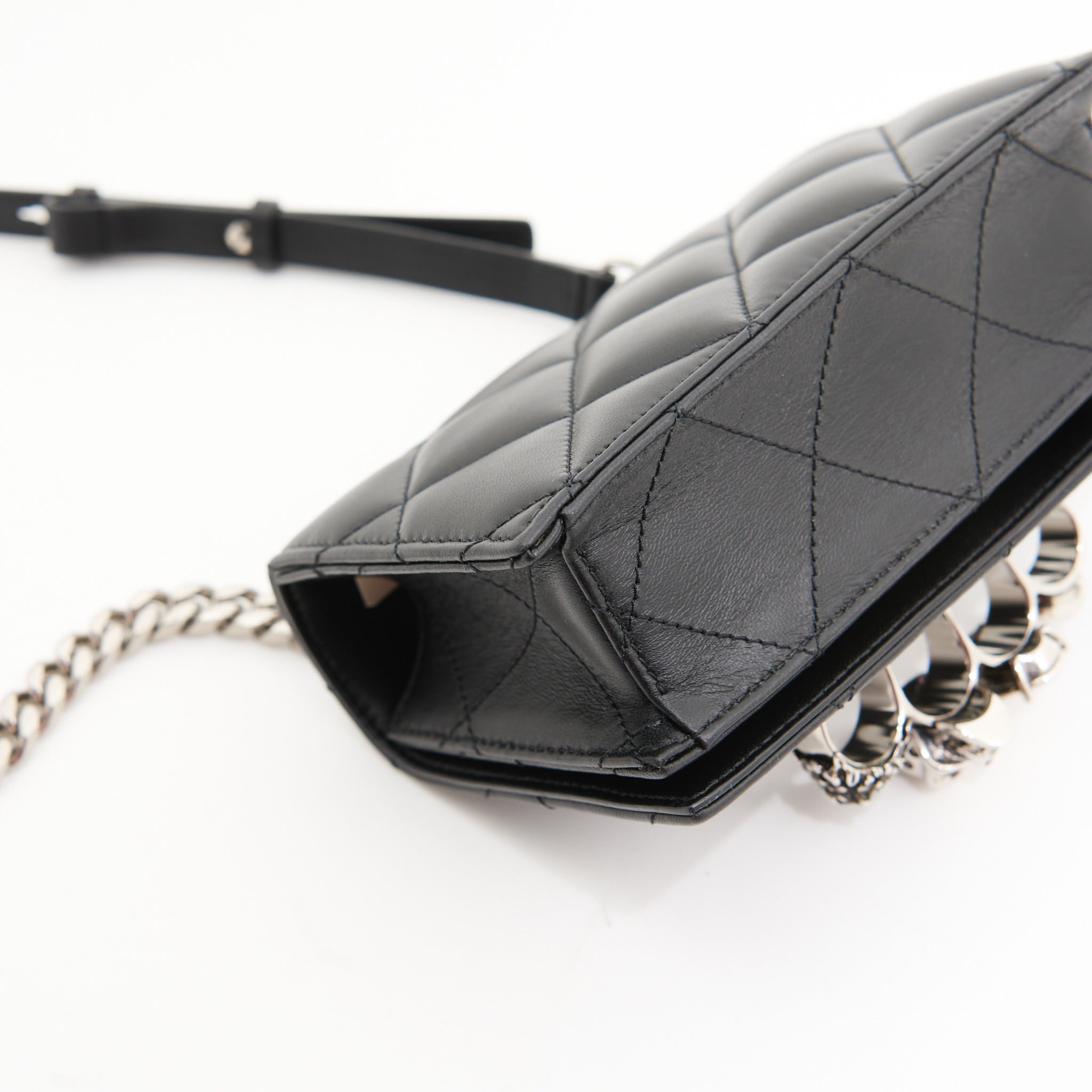 Alexander McQueen Calf Leather Jewelled The Knuckle Bag in Black