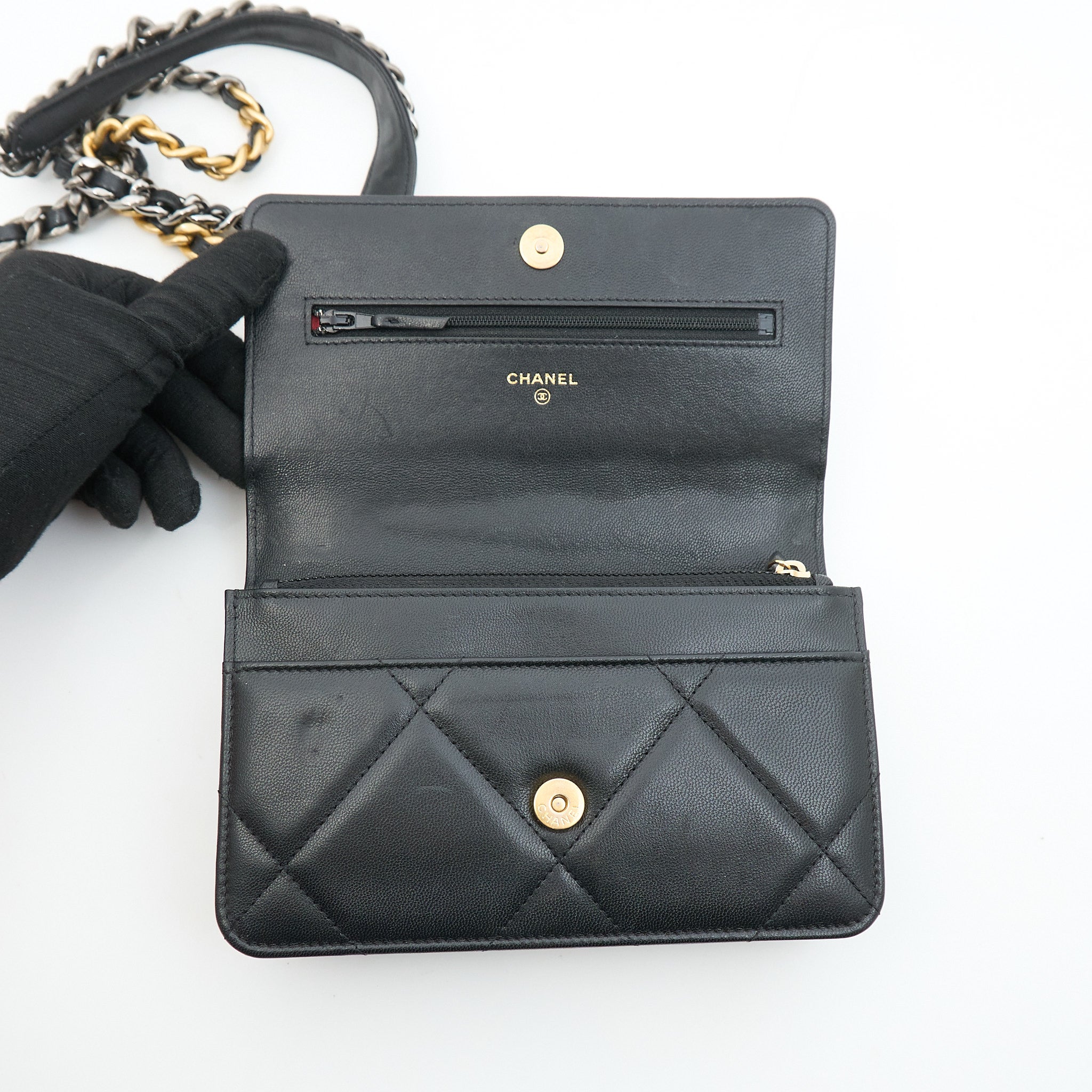 Chanel 19 Black Wallet On Chain WOC