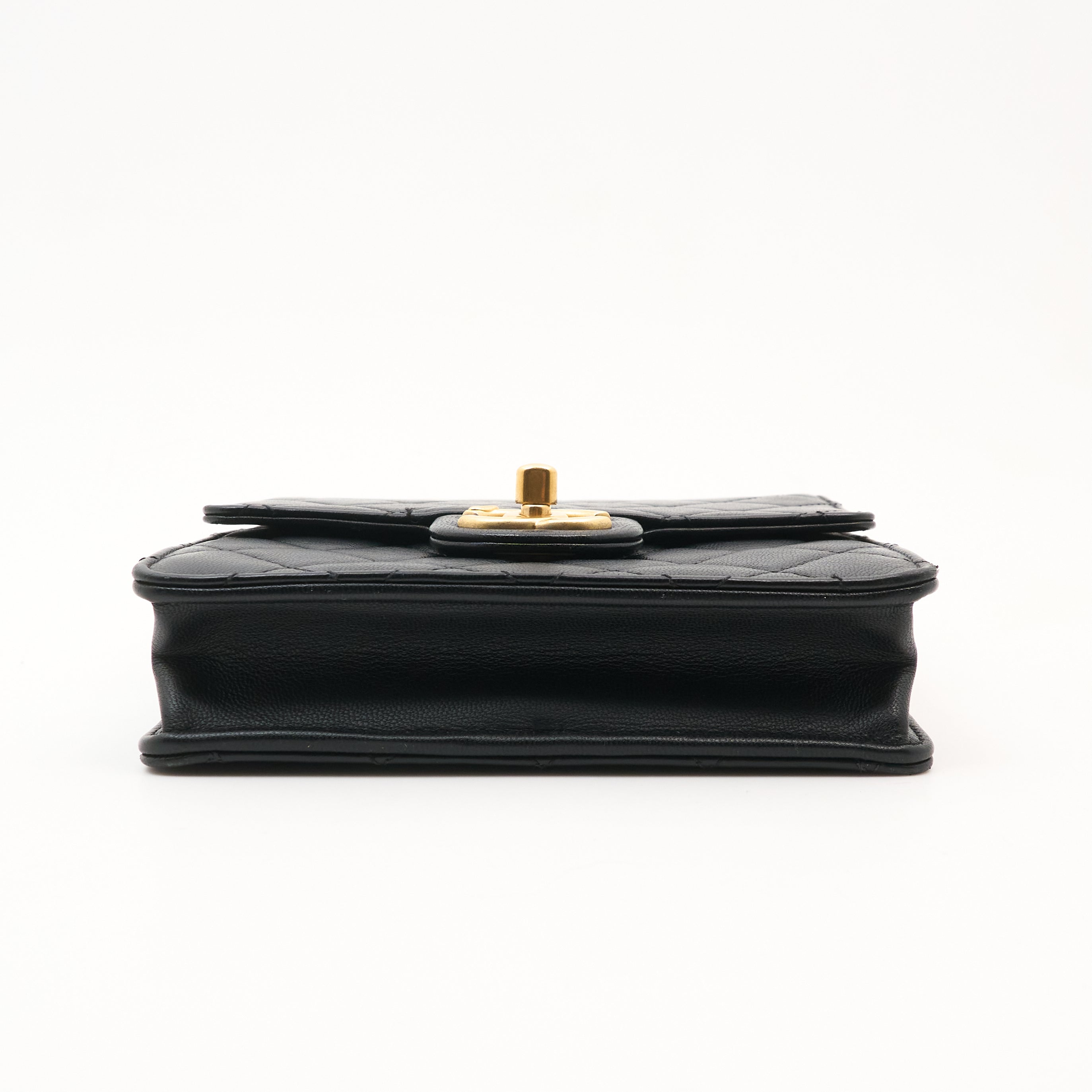 Chanel Pearls Quilted Flap Crossbody Bag