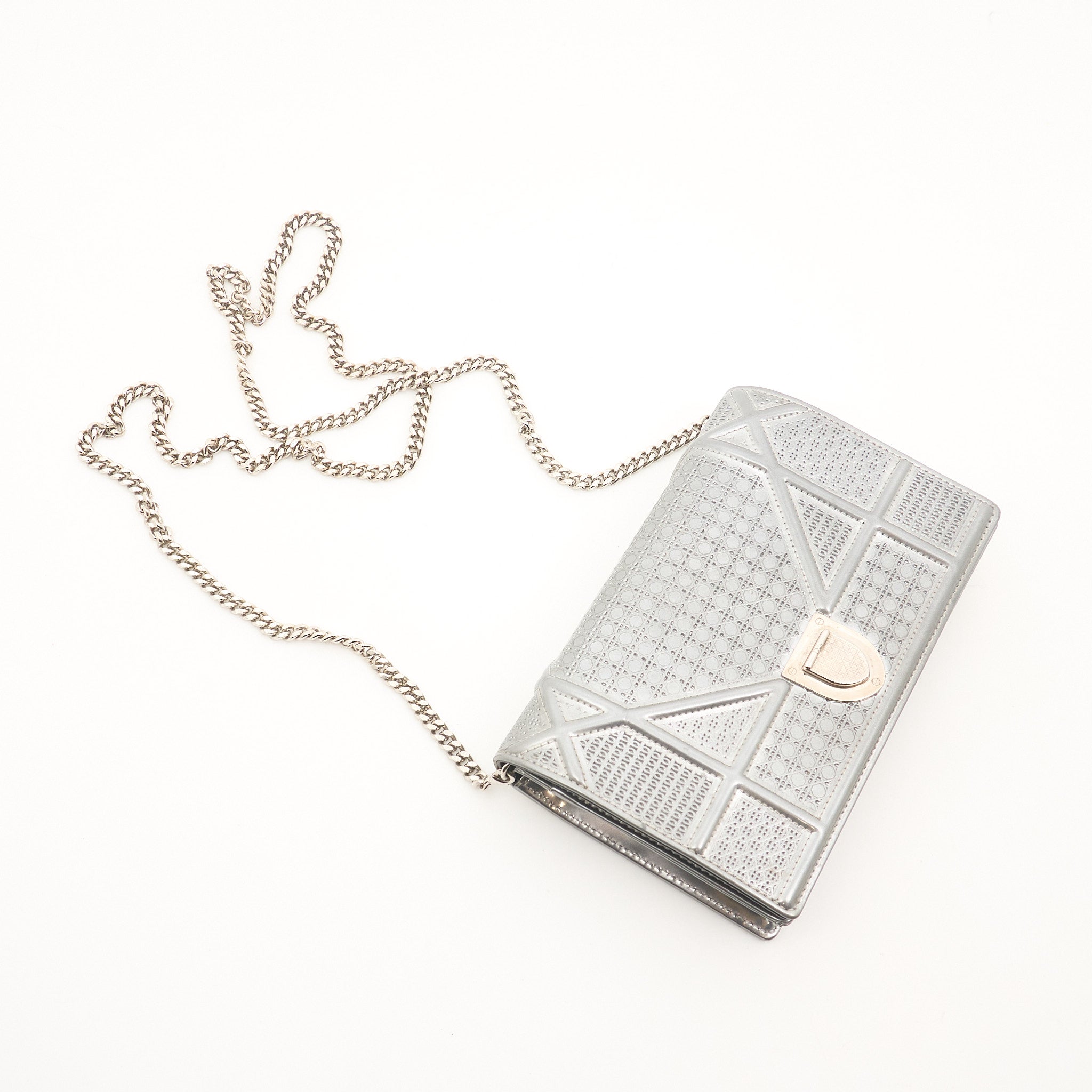 Christian Dior Diorama Wallet On Chain Silver