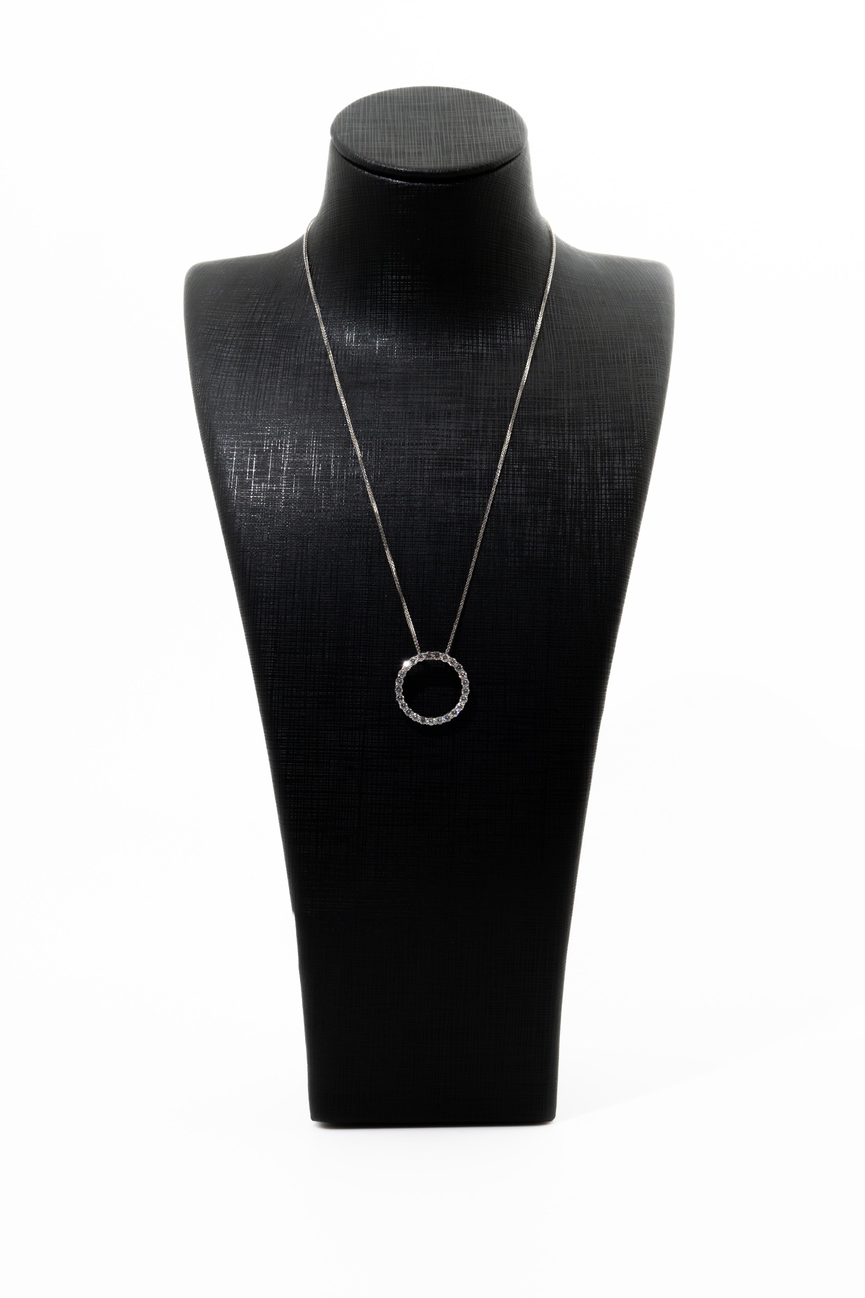 Fili 18ct White Gold Diamond Circle of Life Necklace