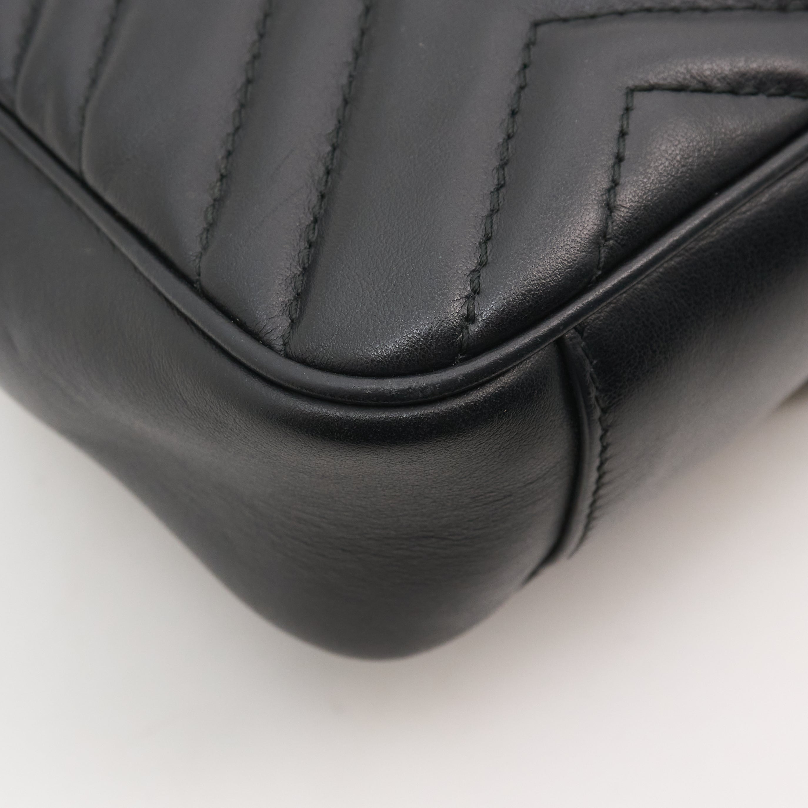 Gucci GG Marmont Matelassé Shoulder Flap Bag Black