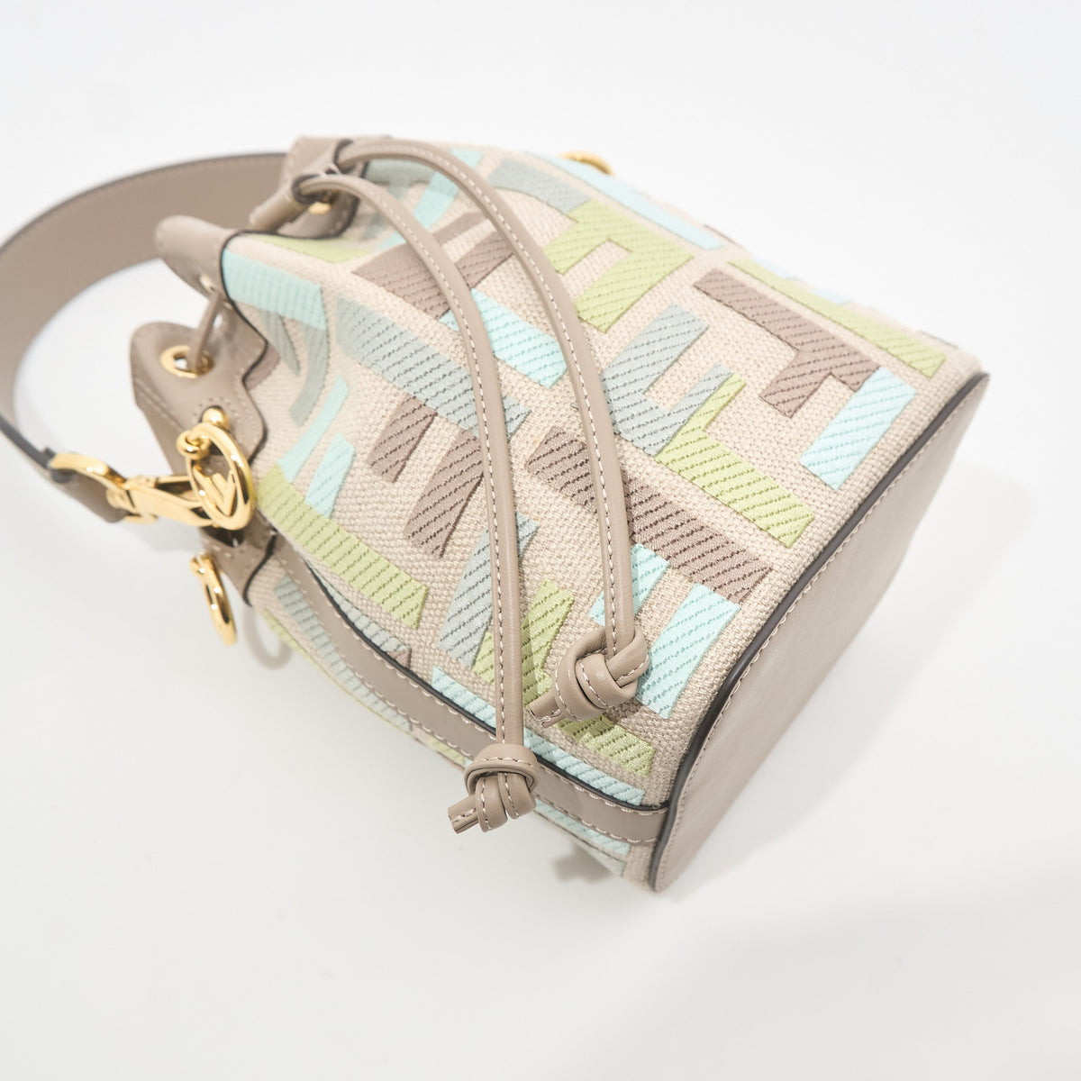 Fendi Mon Tresor Mini Bucket Bag
