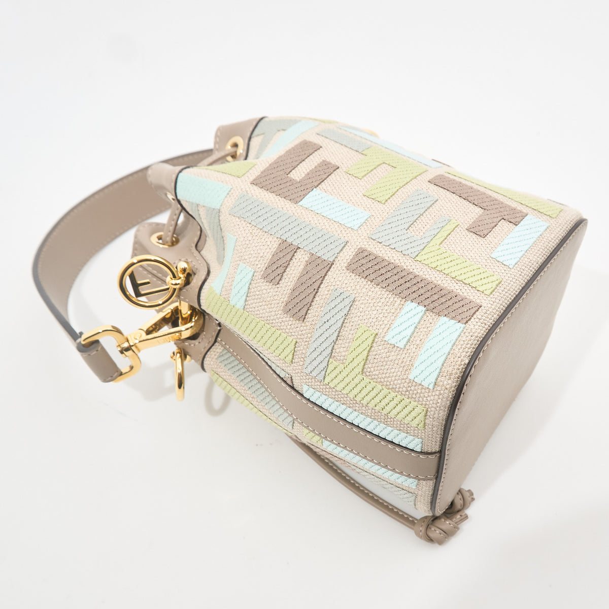 Fendi Mon Tresor Mini Bucket Bag