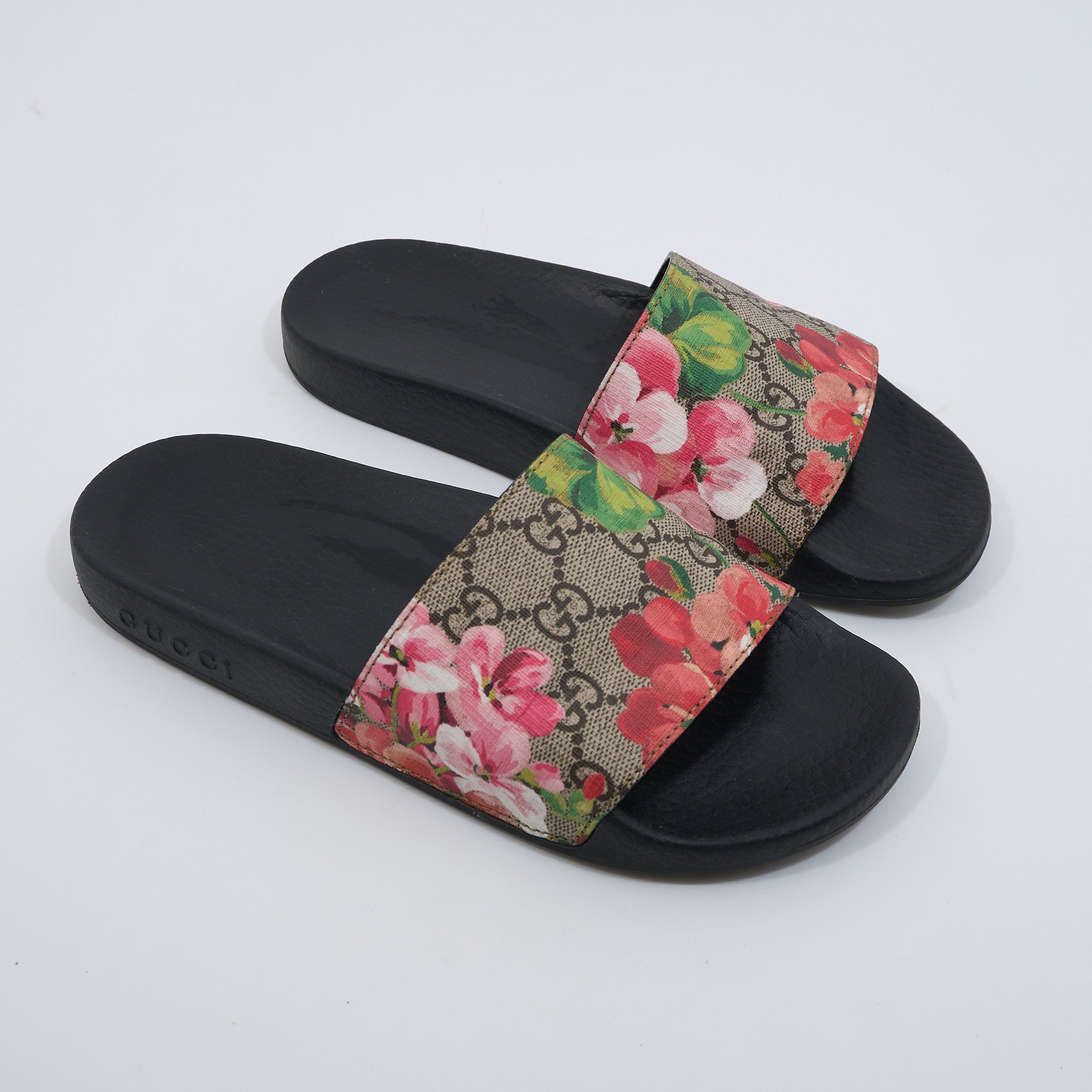 Gucci GG Supreme Blooms Slide 36