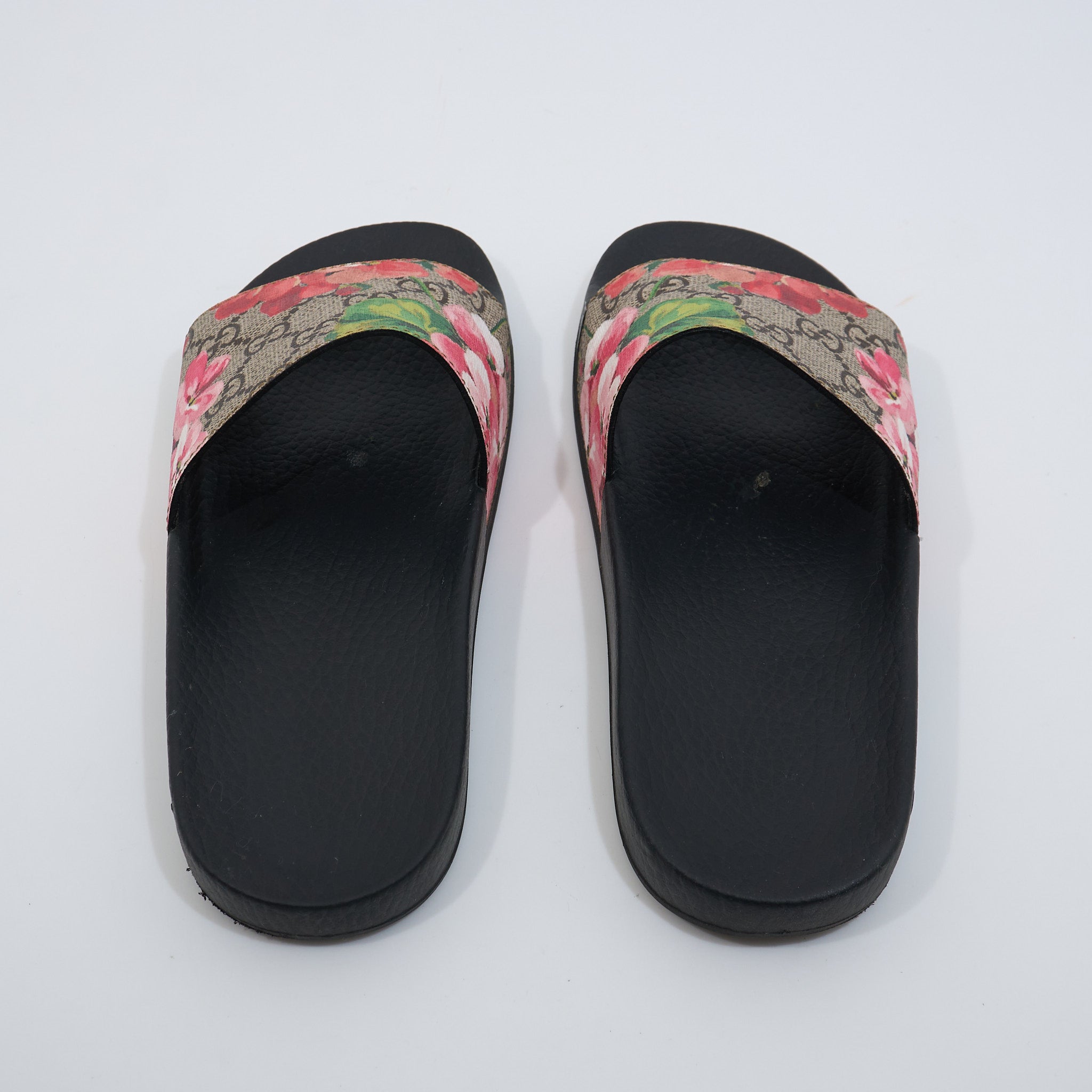 Gucci GG Supreme Blooms Slide 36