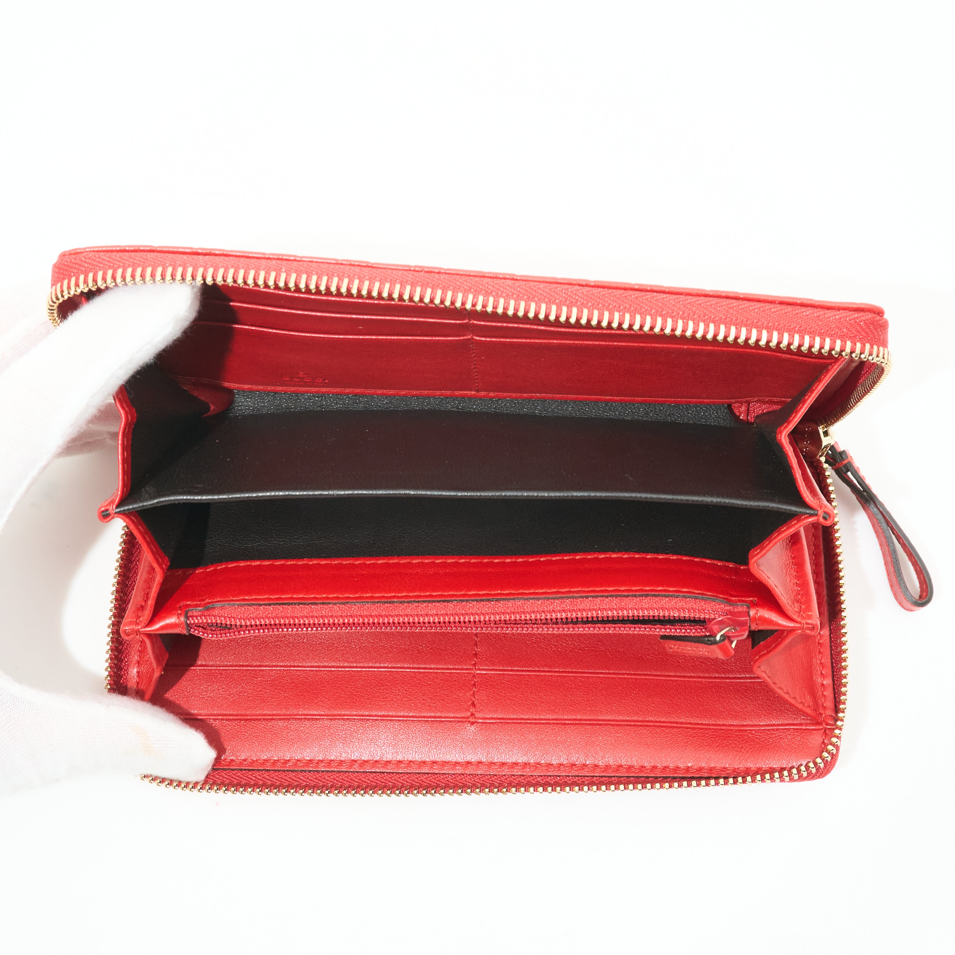Gucci Heart Zip Around Long Wallet In Red Leather