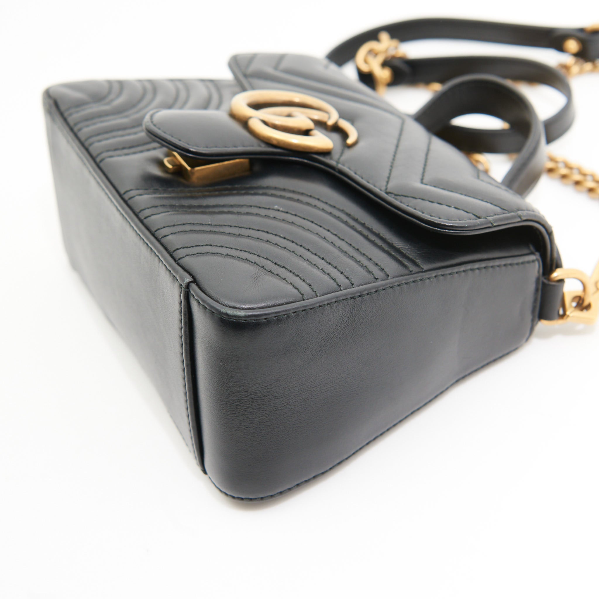 Gucci Leather Marmont Top Handle in Black