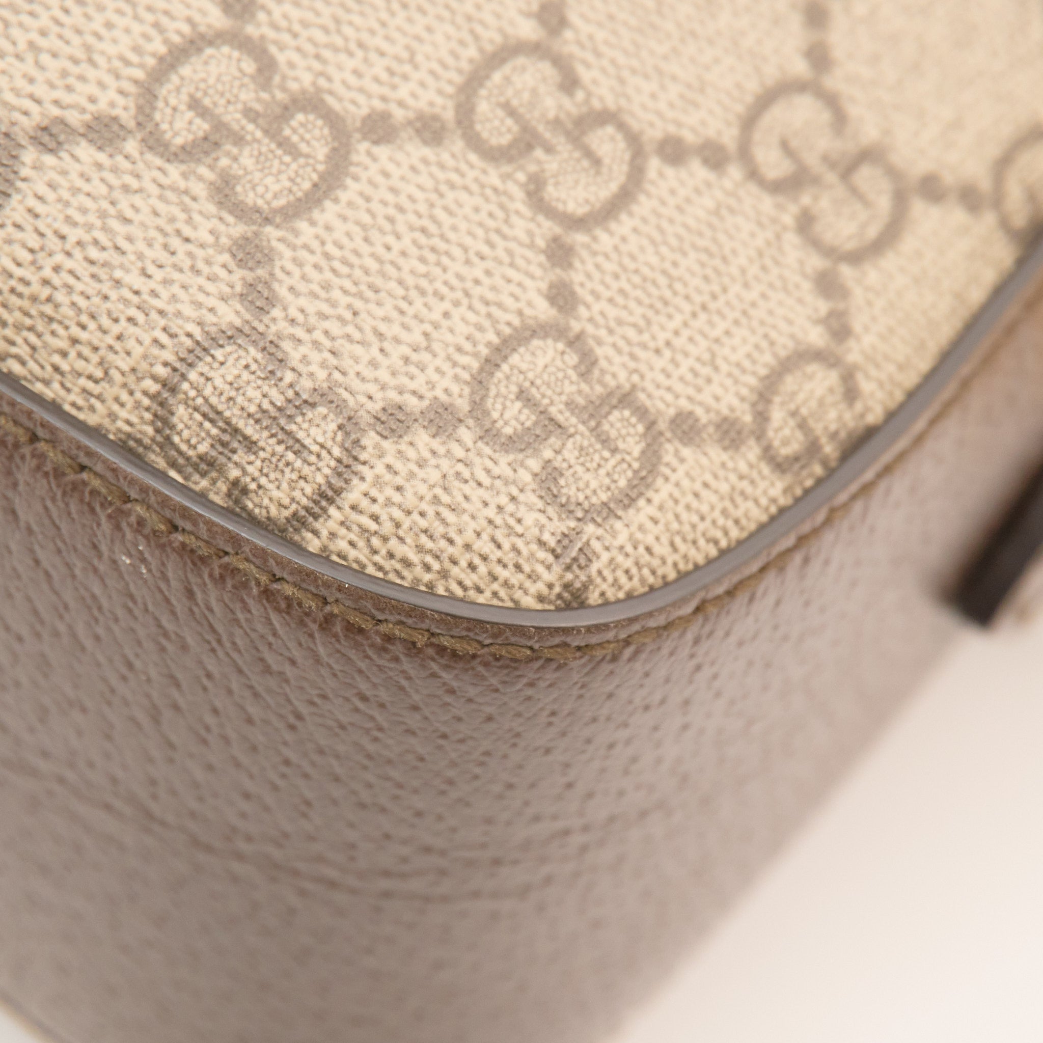 Gucci Neo Vintage GG Supreme Messenger Bag