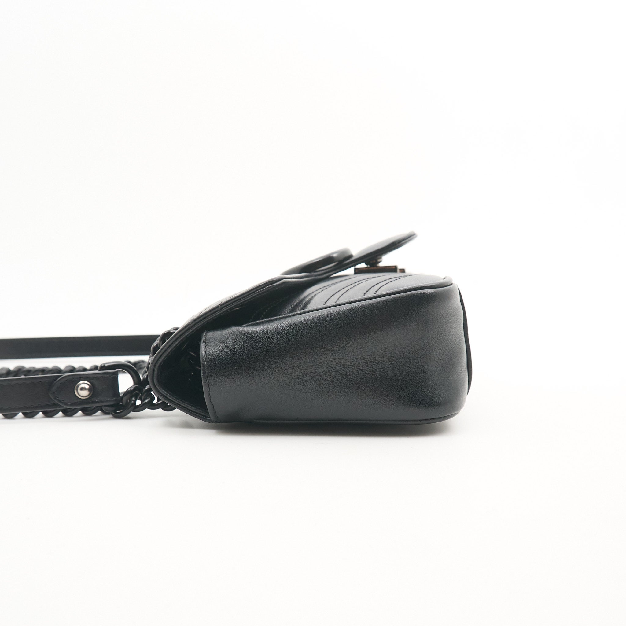 Gucci Small Marmont Flap in Black