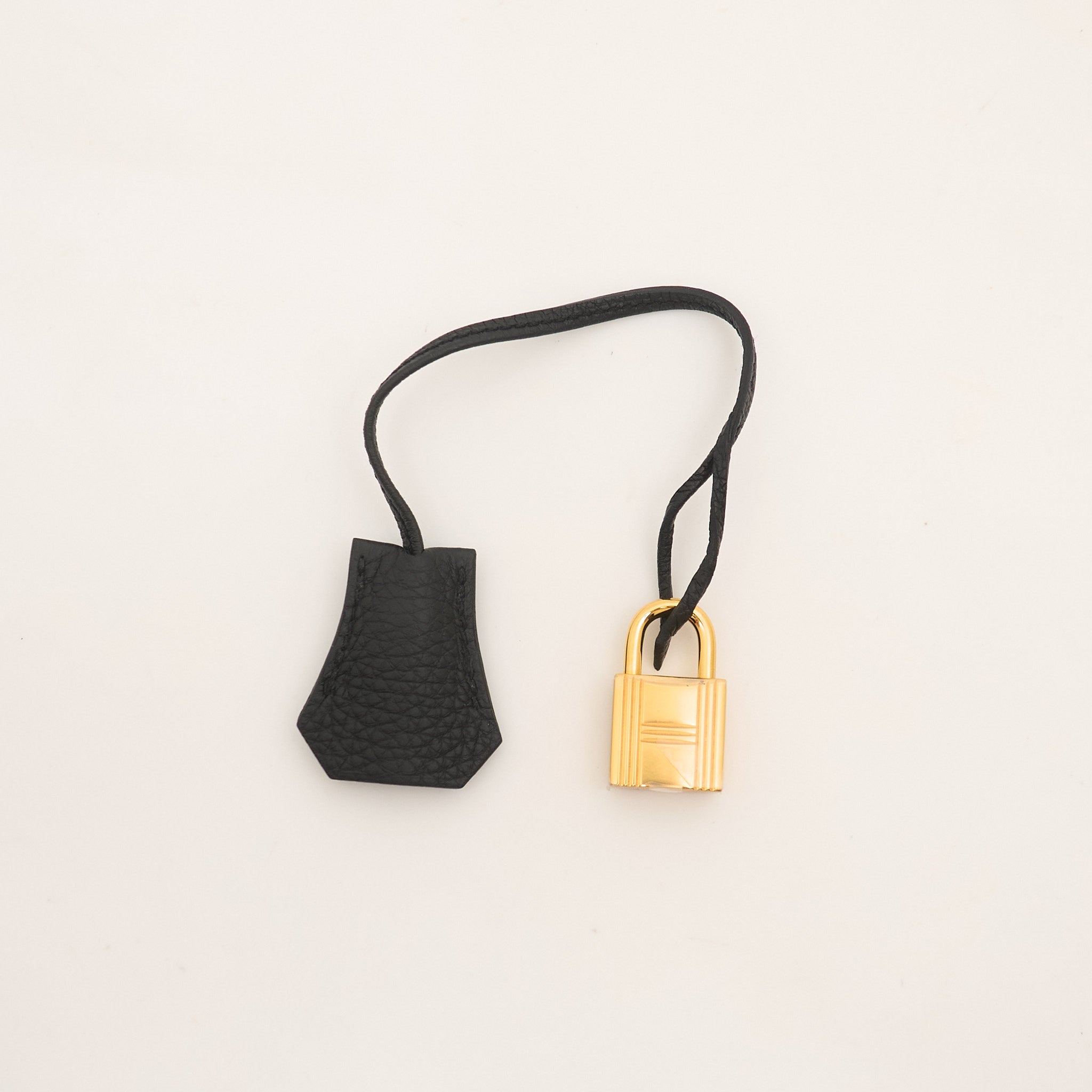 Hermes Kelly 28 Togo Noir GHW Stamp A (2017)