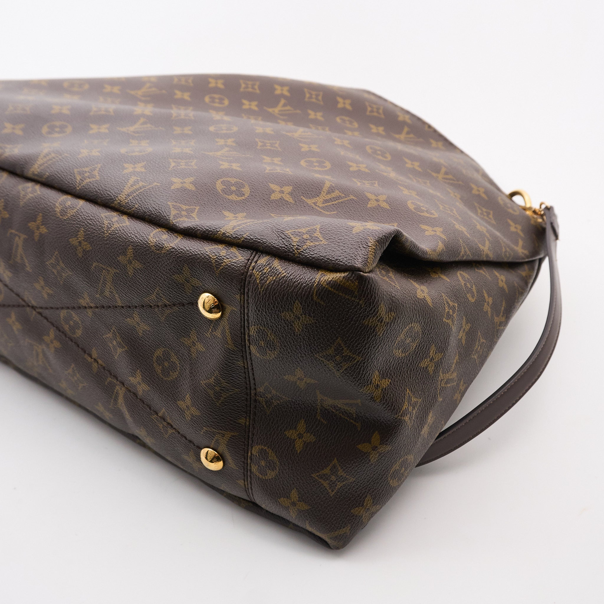 Louis Vuitton Artsy Monogram GM Tote Bag