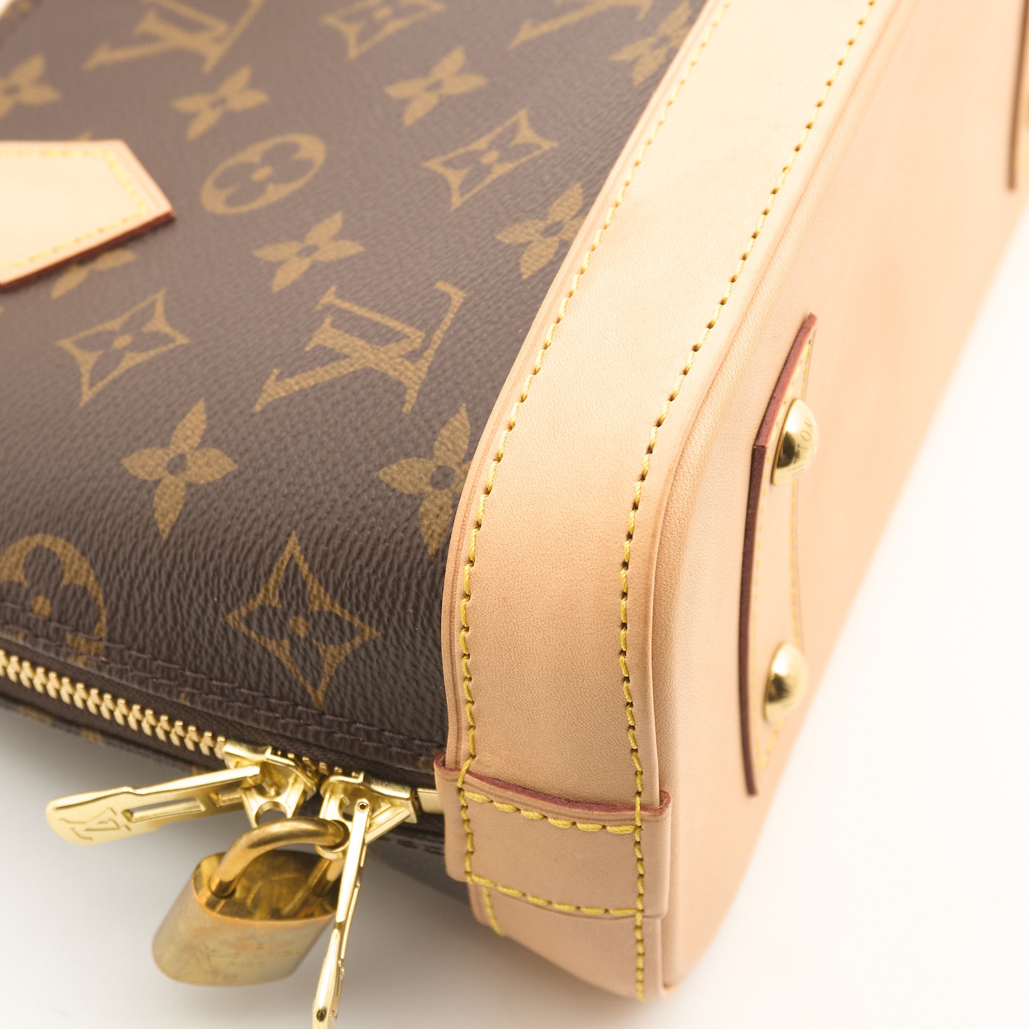 Louis Vuitton Monogram Alma BB Bag