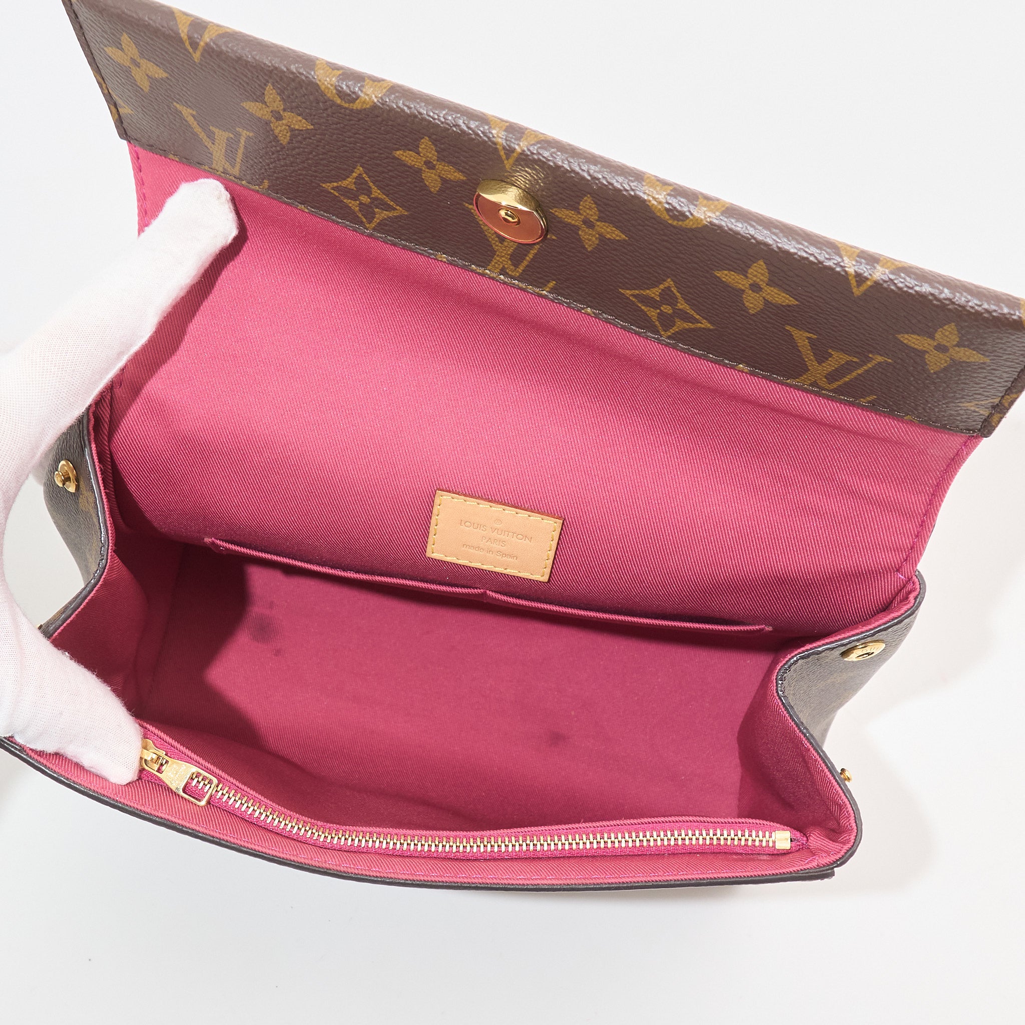 Louis Vuitton Cluny Monogram Handbag