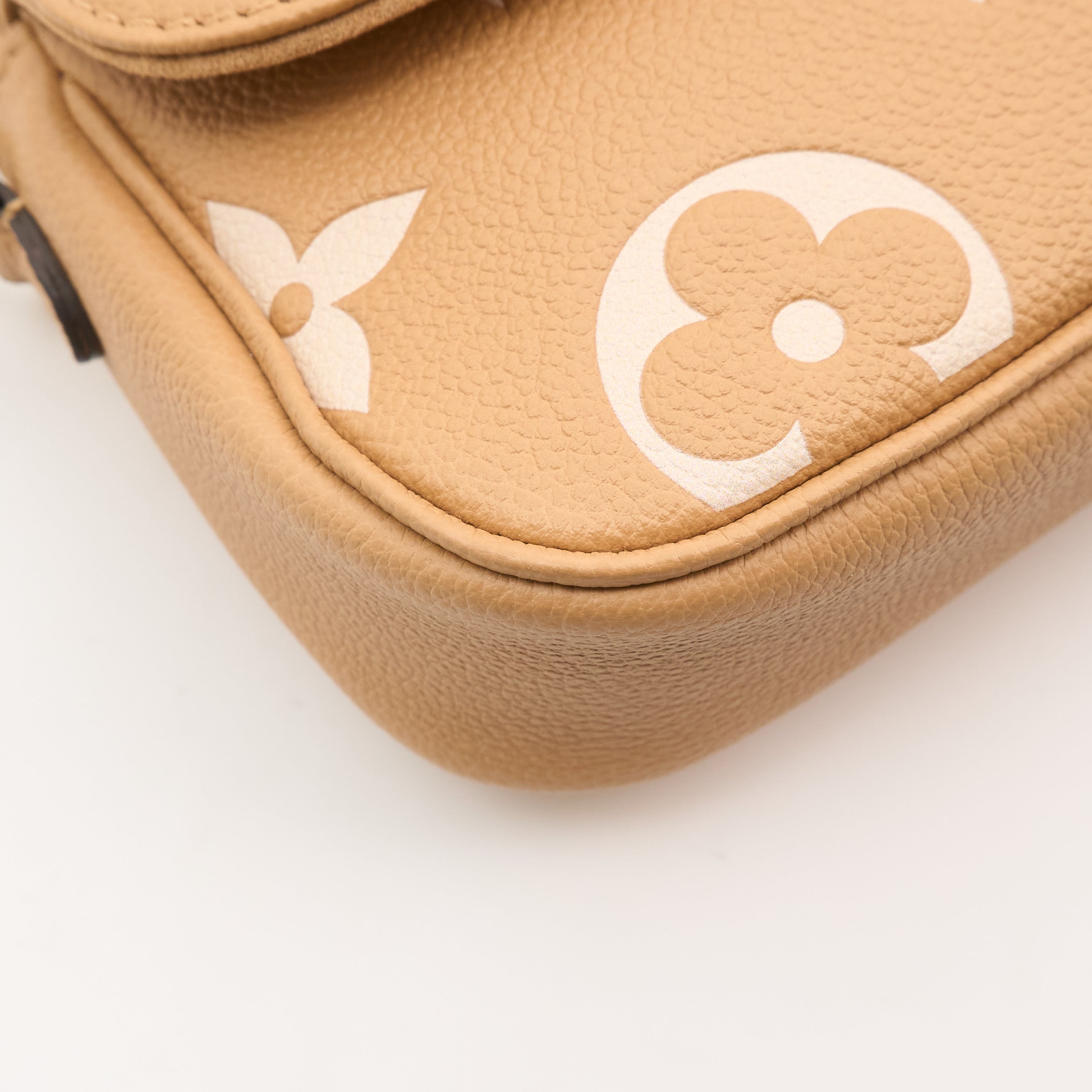 Louis Vuitton Ivy Wallet On Chain Bag