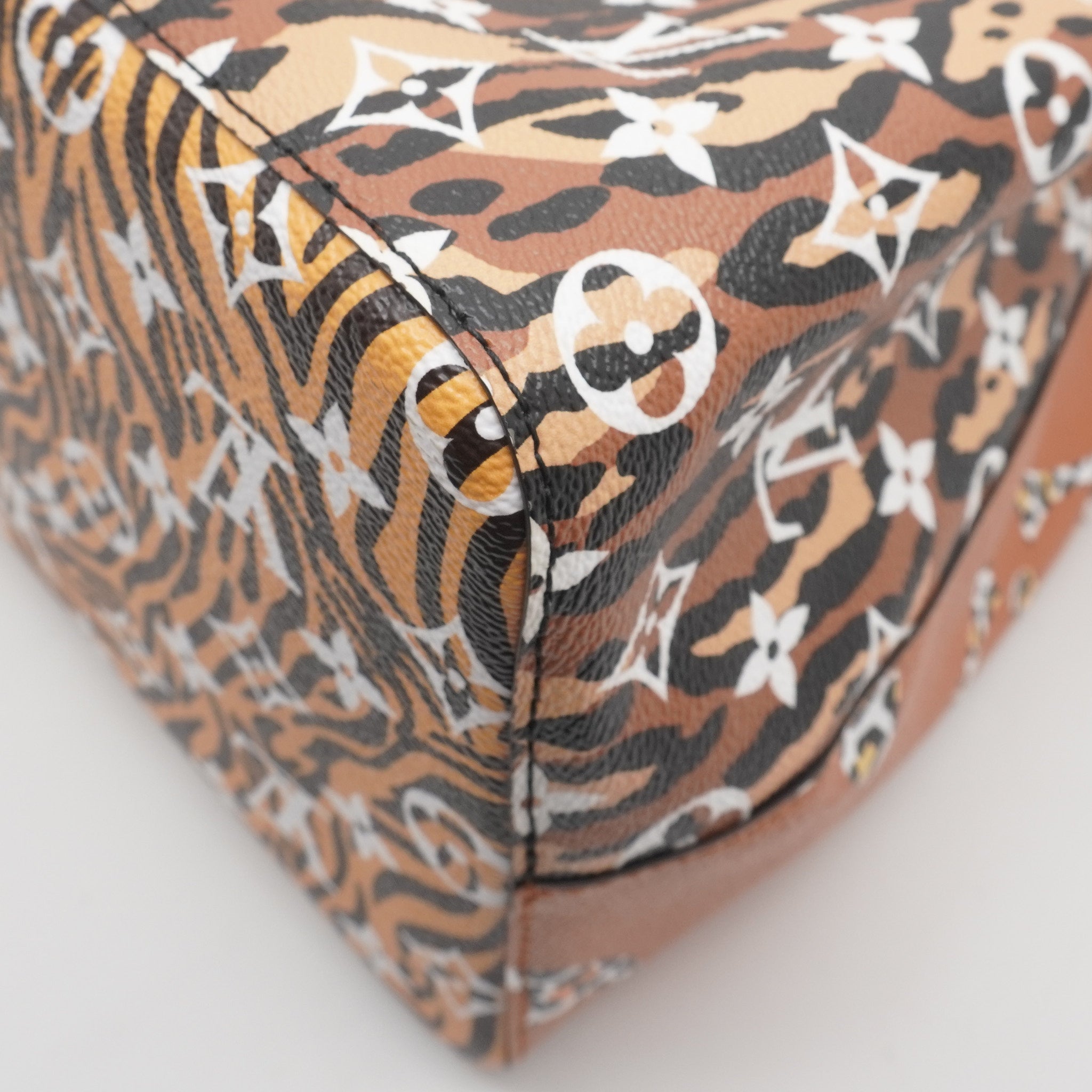 Louis Vuitton NeoNoe Monogram Jungle Bag