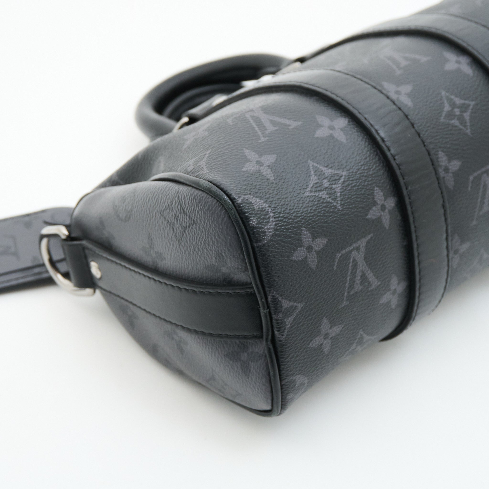 Louis Vuitton Keepall 25 Eclipse Monogram Bag