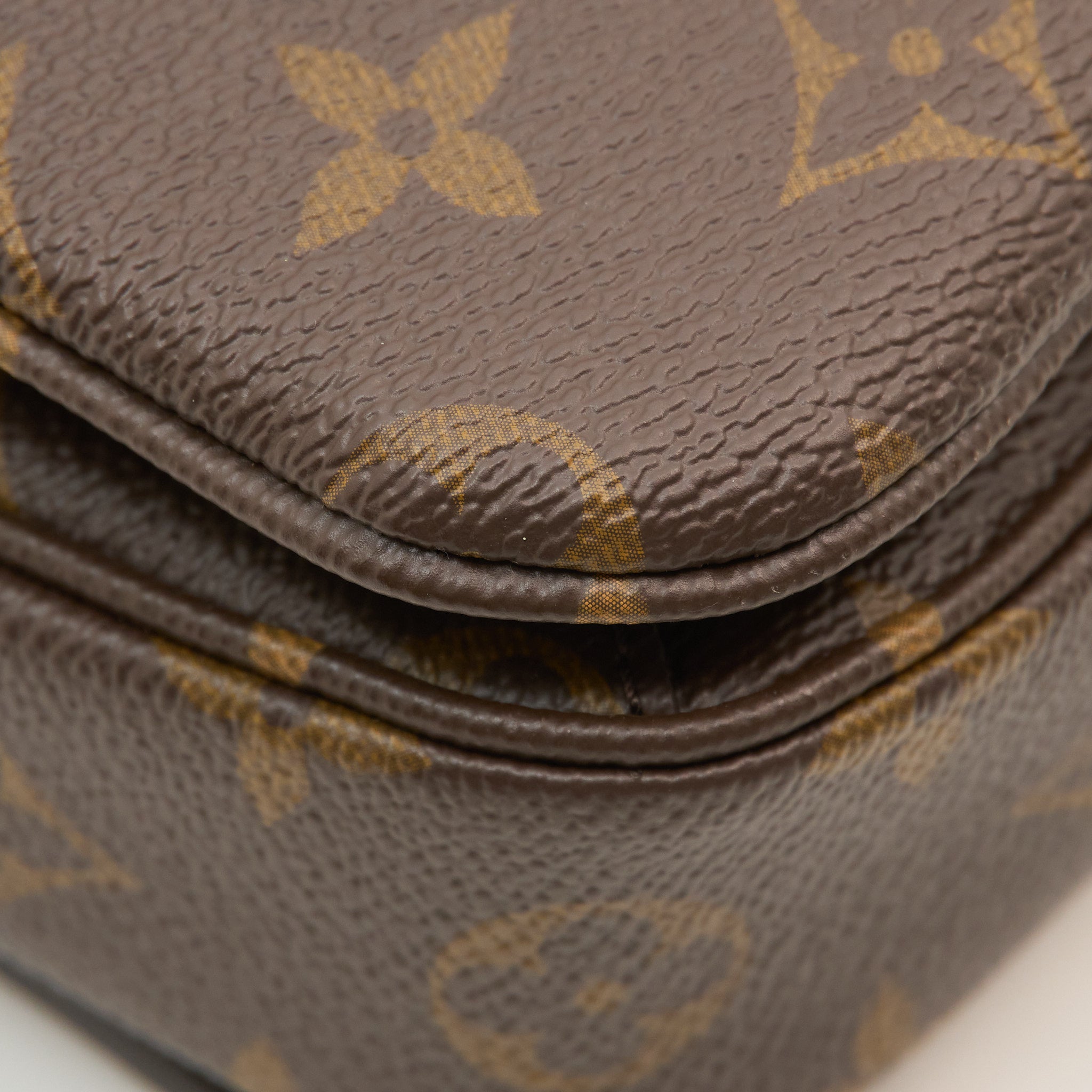 Louis Vuitton Monogram Pochette Metis