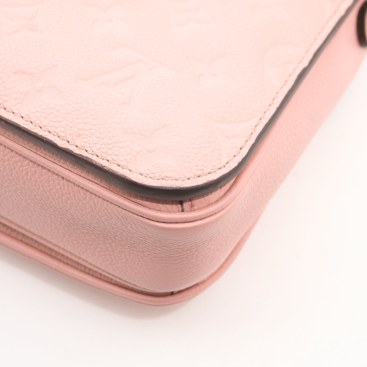 Louis Vuitton Pochette Metis Rose Poudre