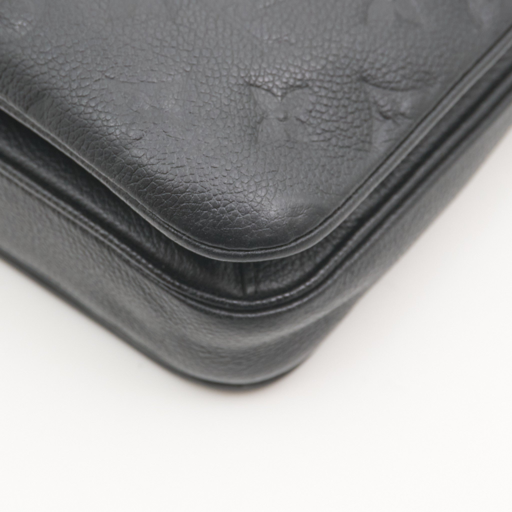 Louis Vuitton Pochette Metis Black Empreinte Leather Bag