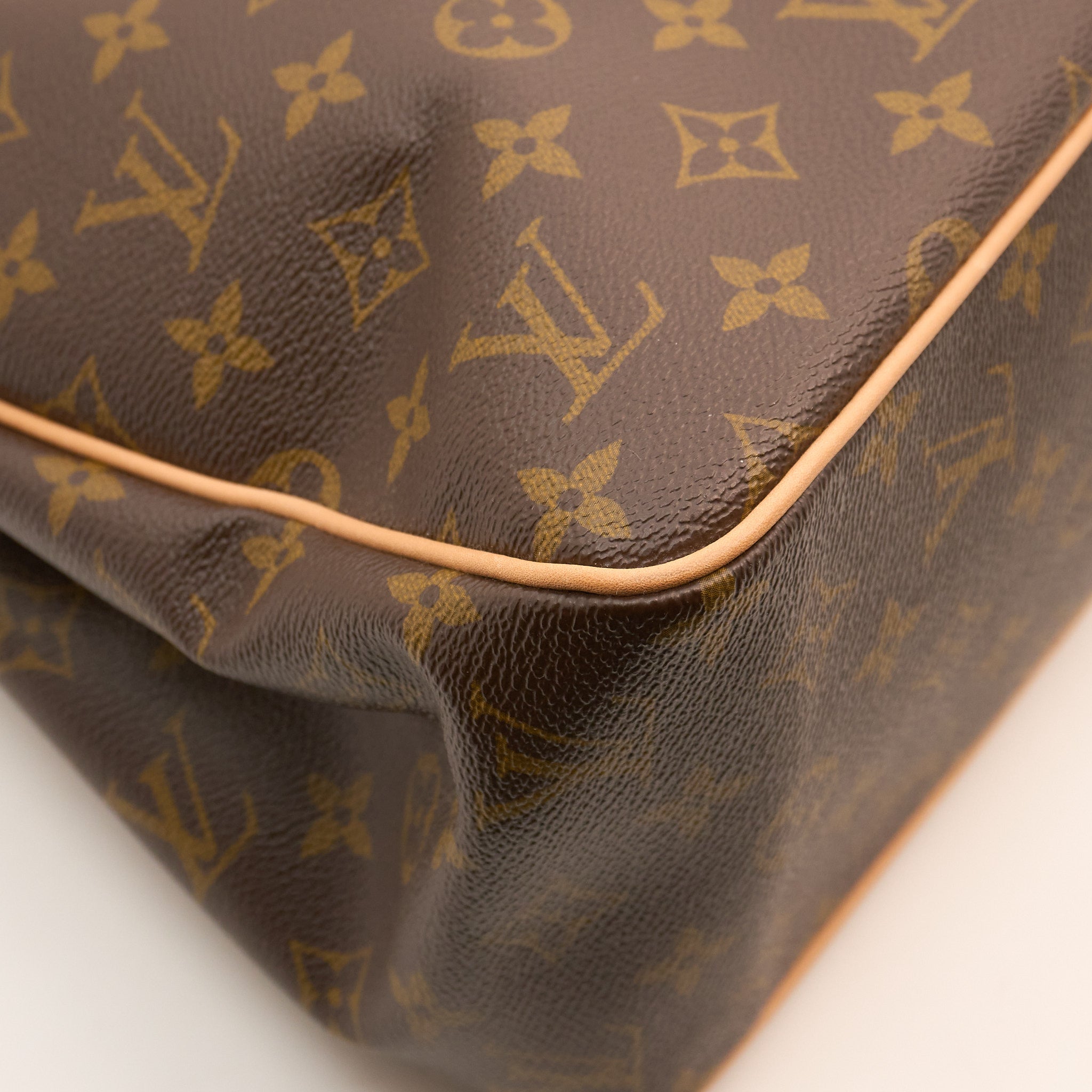 Louis Vuitton Monogram Batignolles Tote Bag