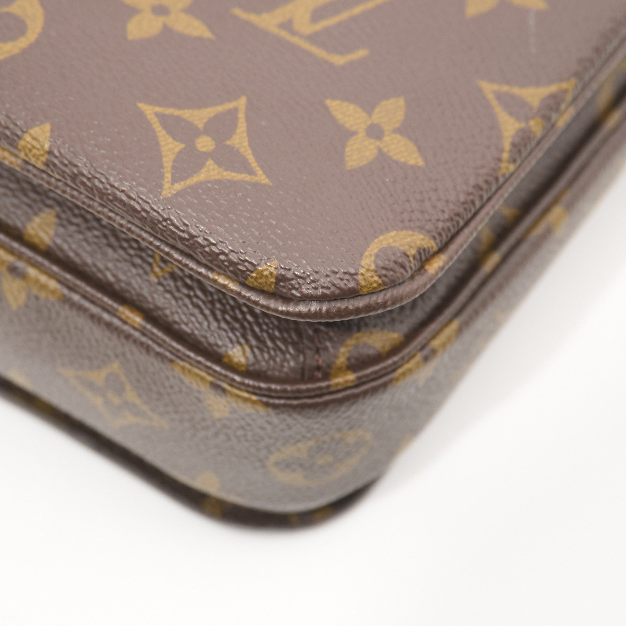 Louis Vuitton Monogram Pochette Metis