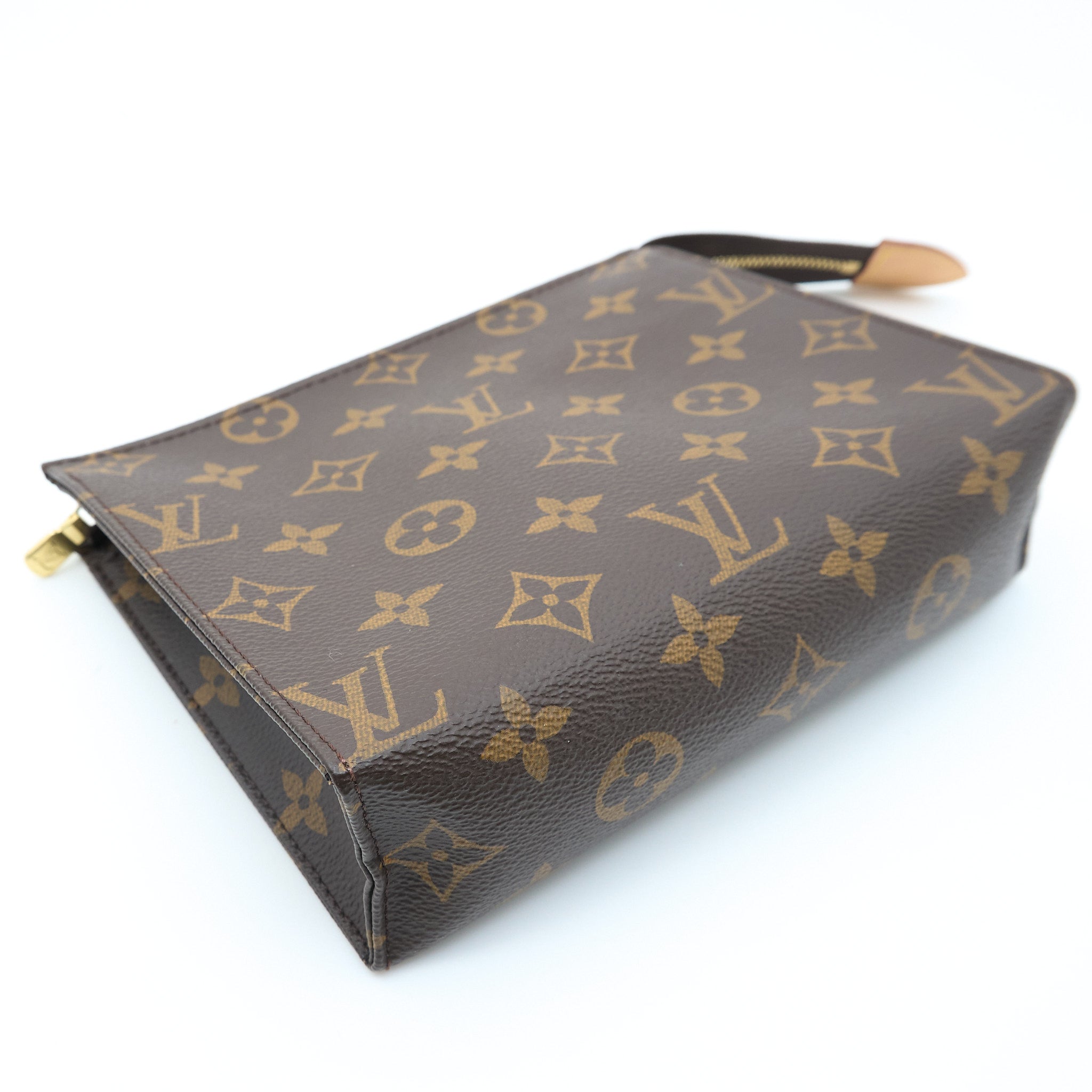 Louis Vuitton Monogram 19 Toiletry Pouch