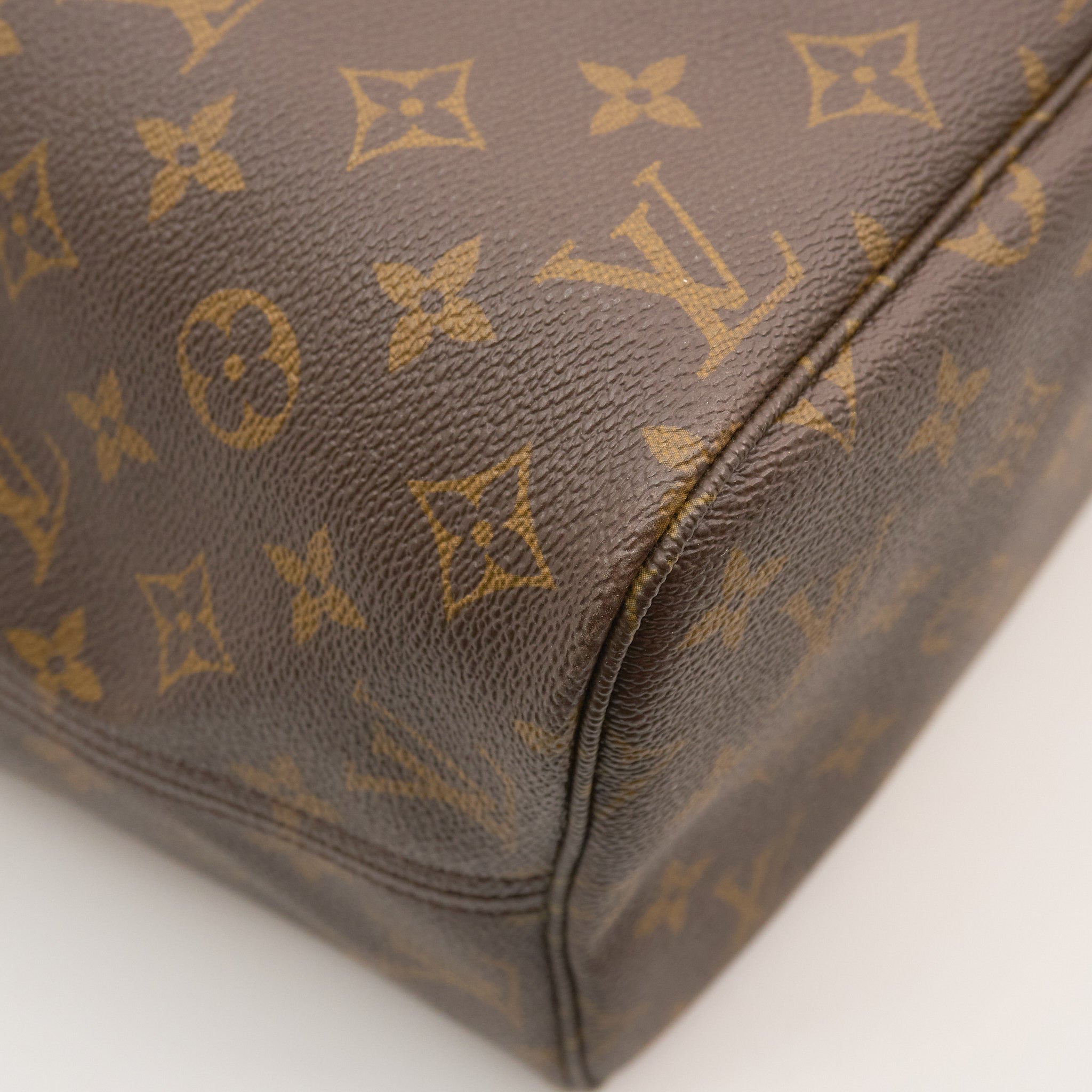 Louis Vuitton Monogram Neverfull MM Bag