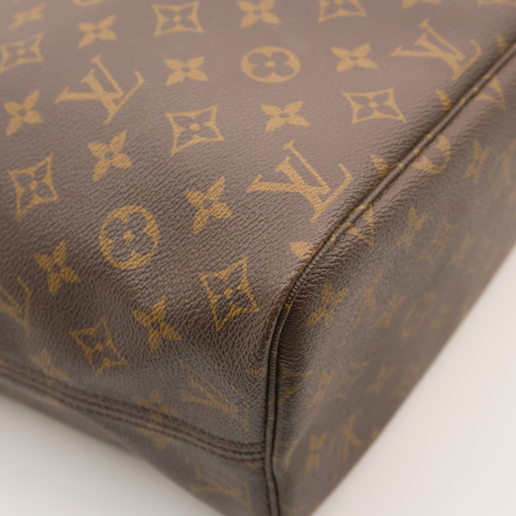 Louis Vuitton Monogram Neverfull MM Bag