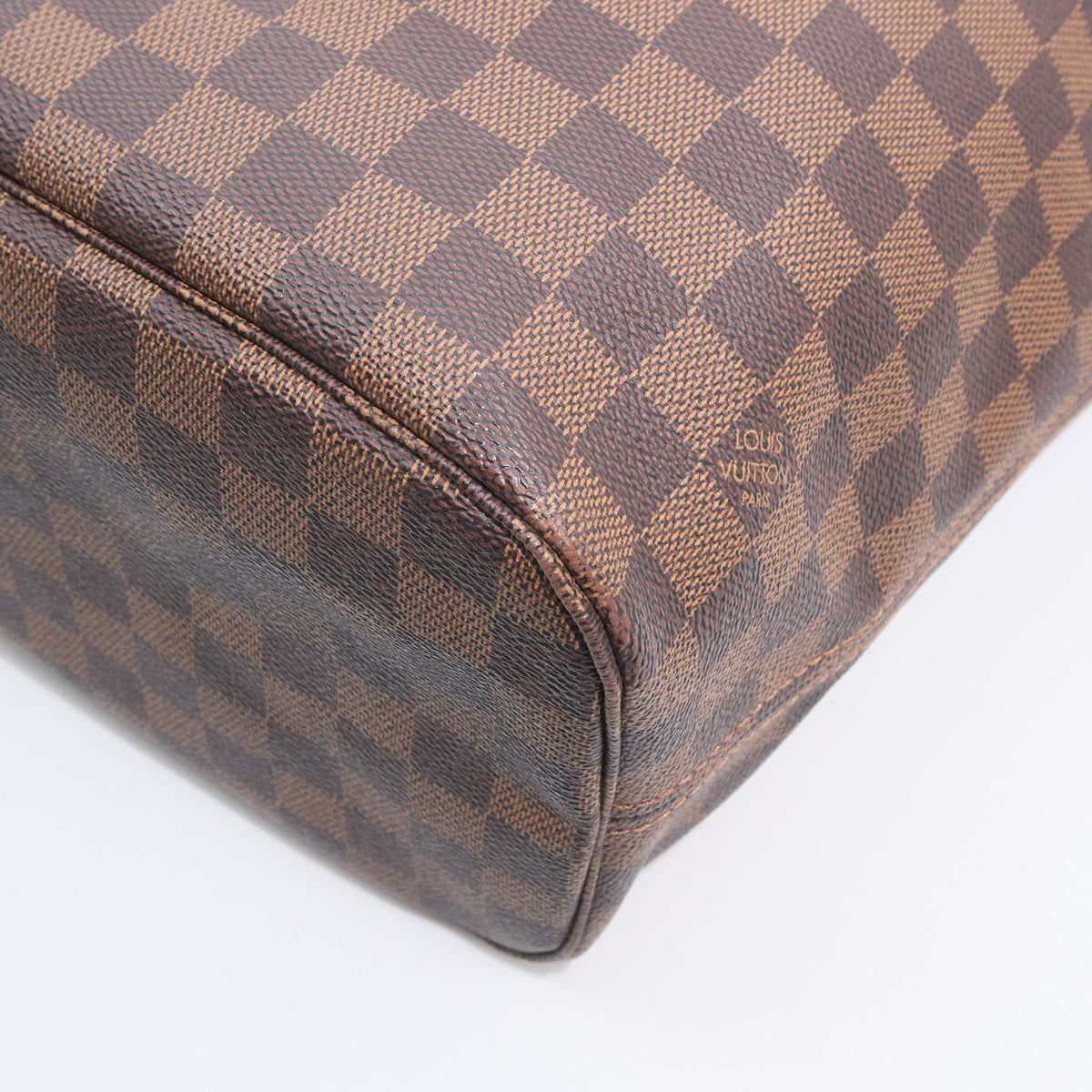 Louis Vuitton Damier Ebene Neverfull MM