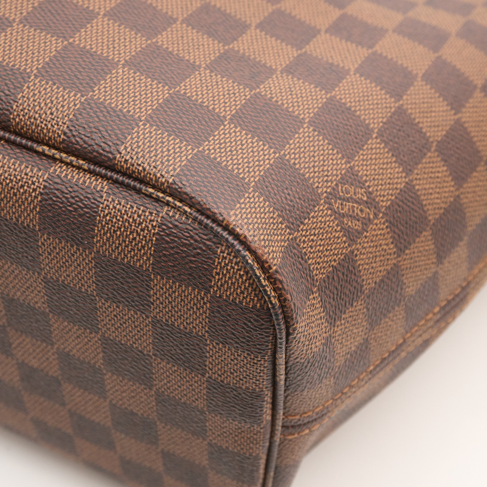 Louis Vuitton Damier Ebene Neverfull MM