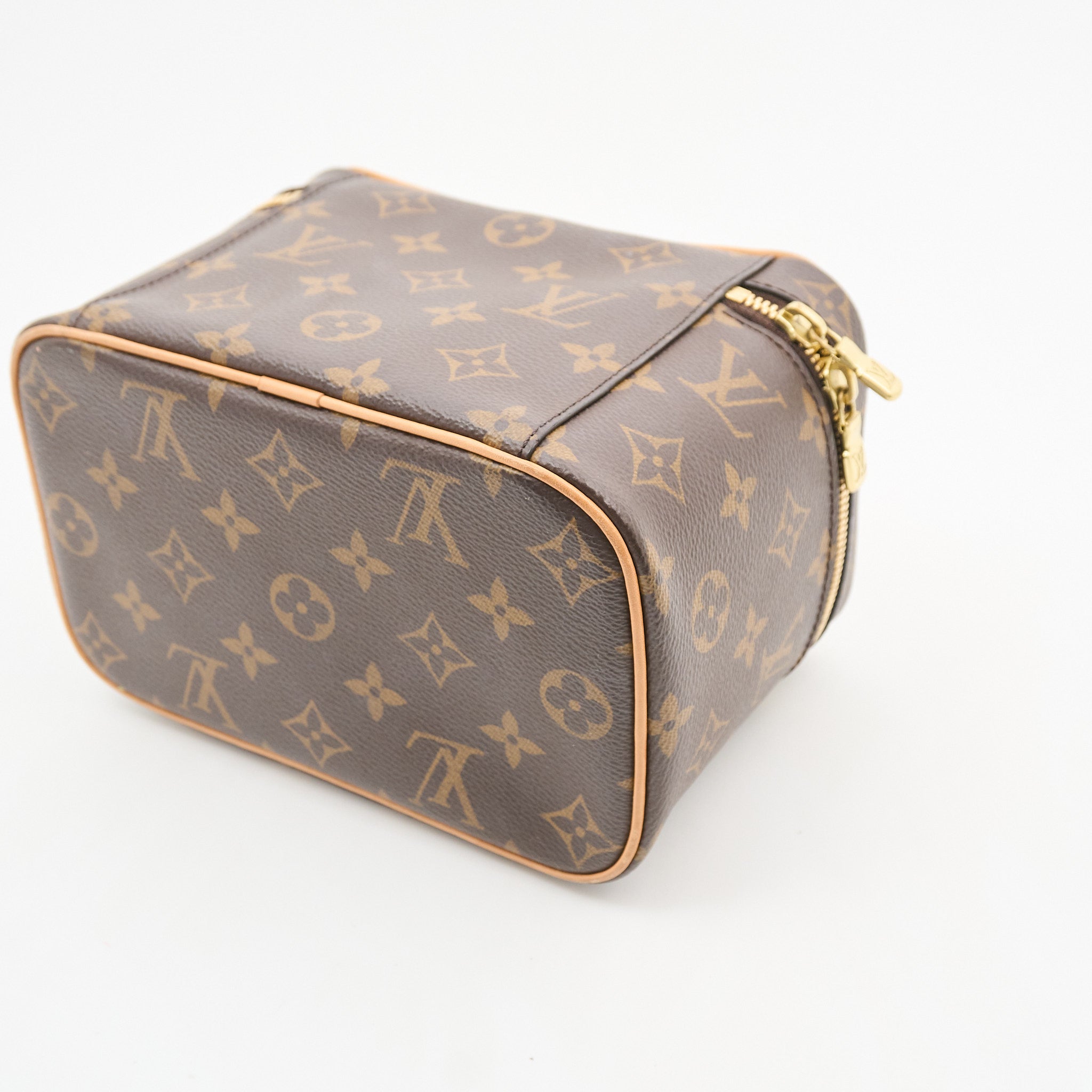 Louis Vuitton Nice Monogram Case