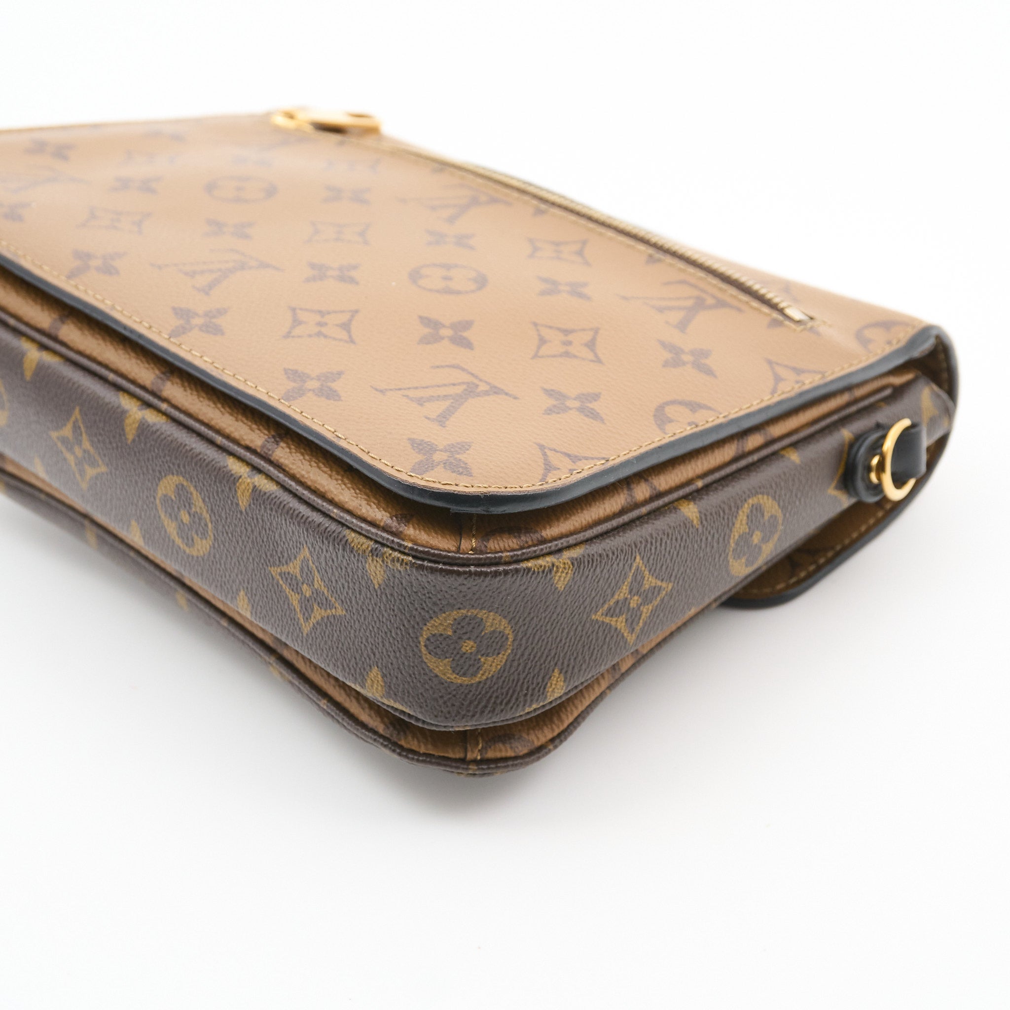 Louis Vuitton Pochette Metis Monogram Reverse